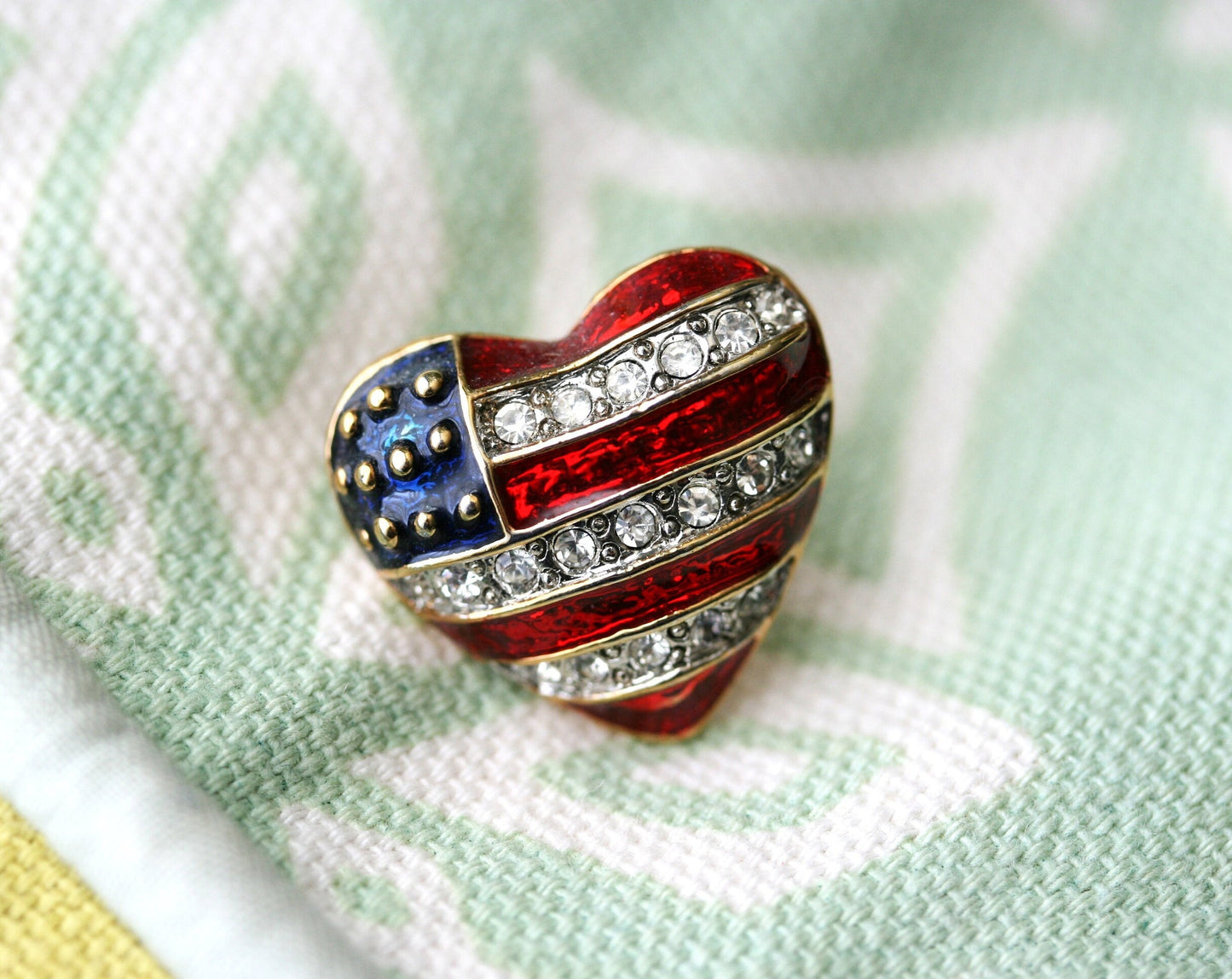 Patriotic America USA Flag Clover Tac Pin, Patriotic America USA Flag Apple Tac Pin Patriotic America USA Flag Heart Tac Pin,