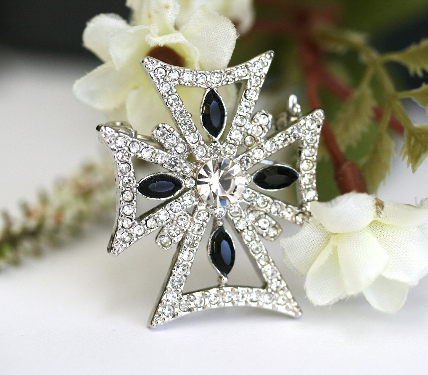 Vintage MALTESE CROSS Brooch Pin Silver plated With Black and Clear Crystal