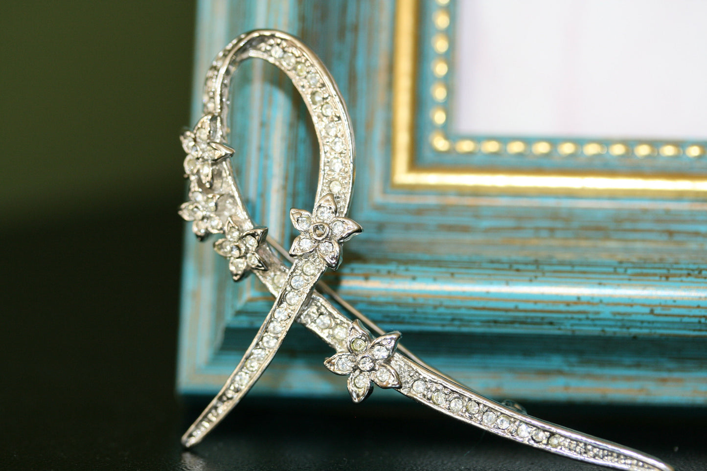 Vintage Crystal Floral Ribbon Brooch Pin Rhinestone Wedding Anniversary Brooch Pin