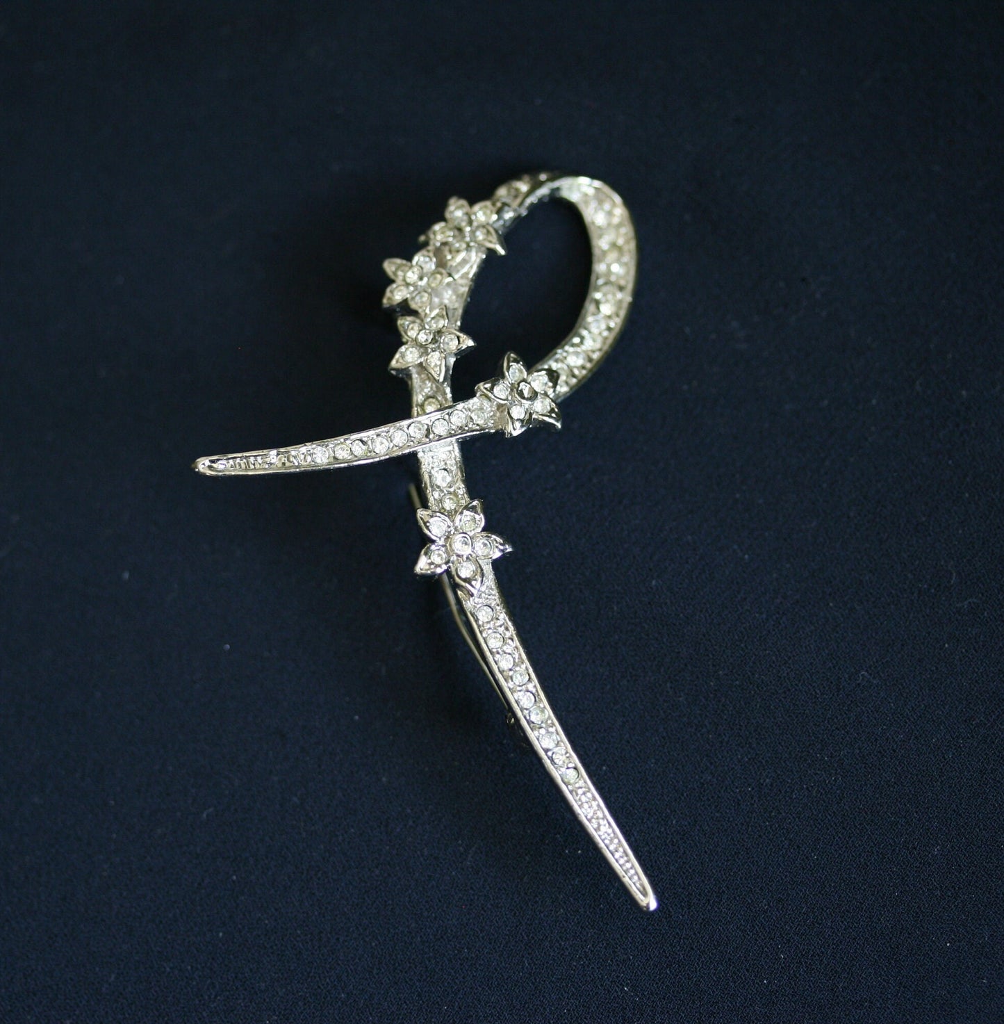 Vintage Crystal Floral Ribbon Brooch Pin Rhinestone Wedding Anniversary Brooch Pin