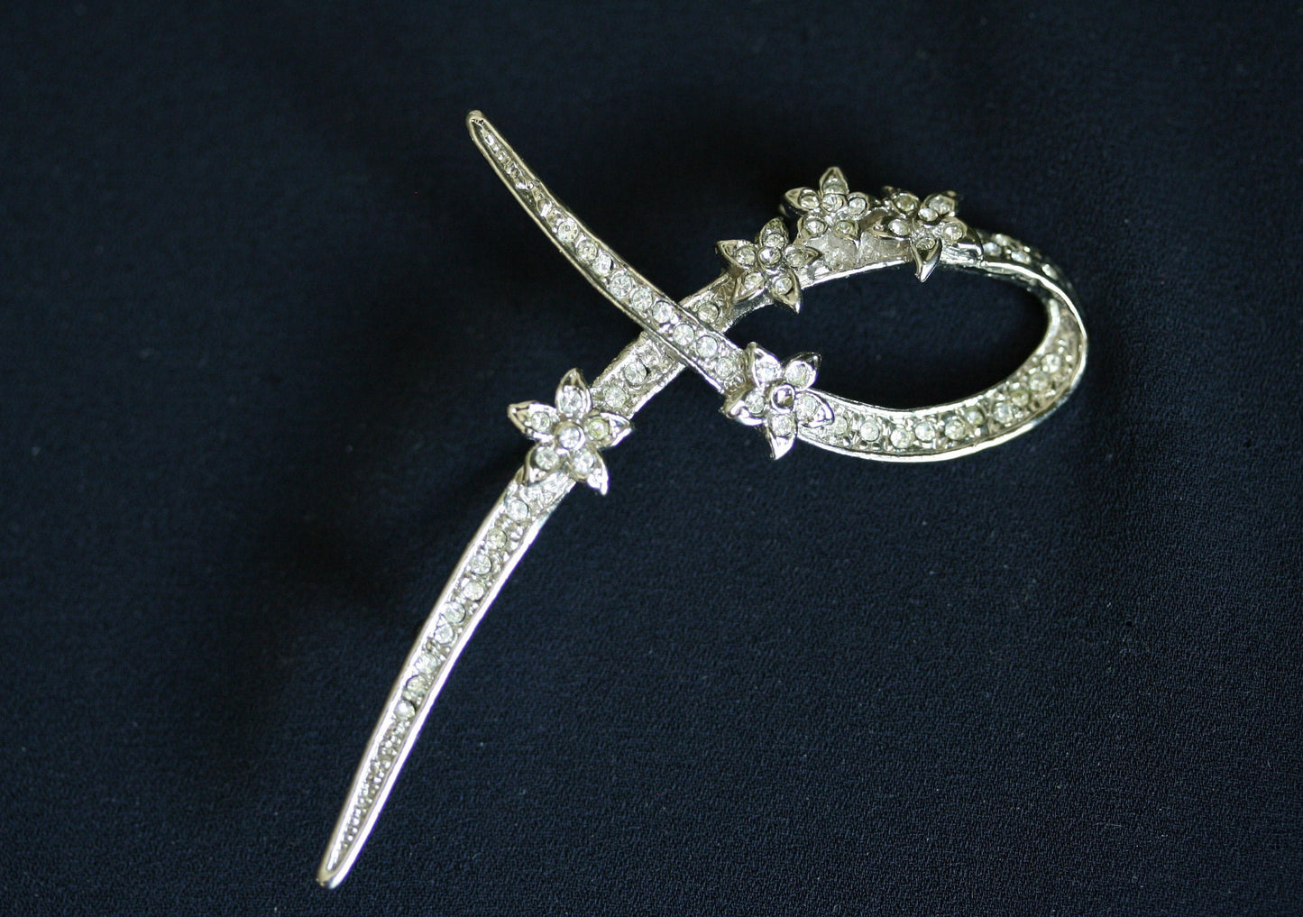 Vintage Crystal Floral Ribbon Brooch Pin Rhinestone Wedding Anniversary Brooch Pin