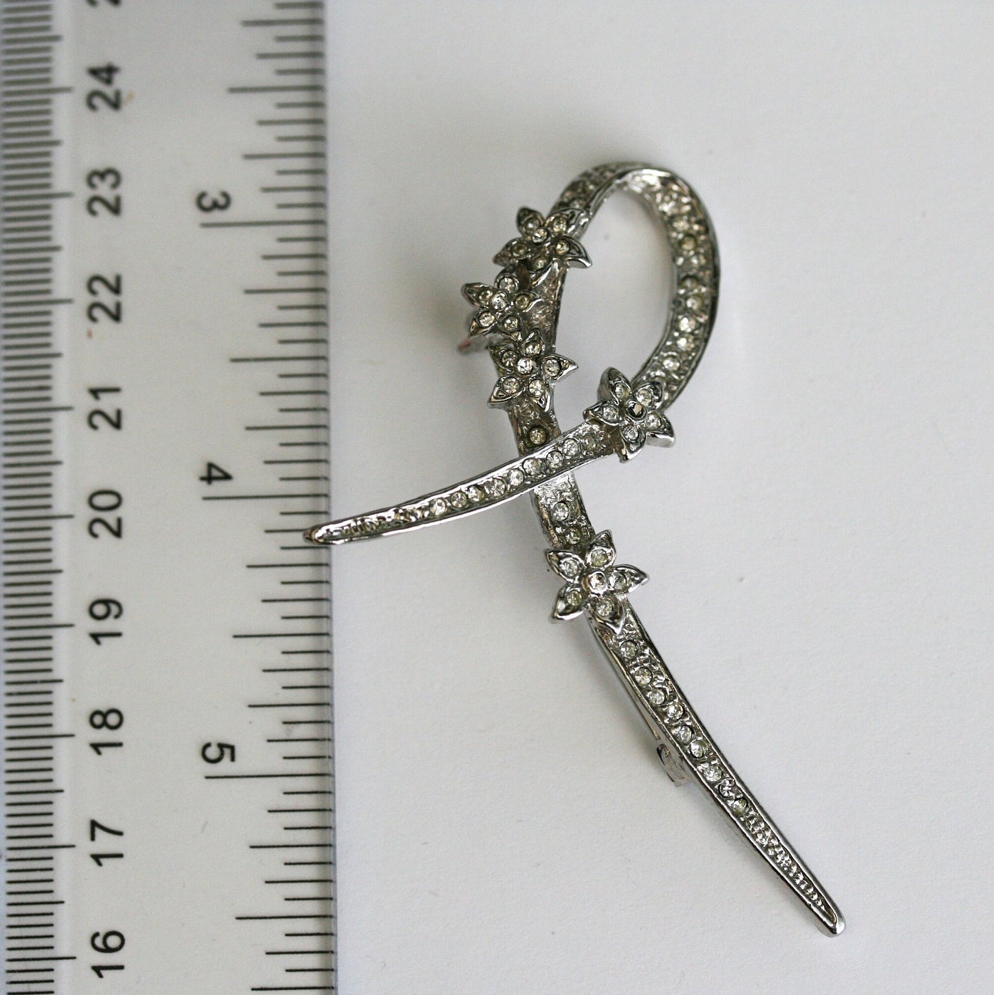 Vintage Crystal Floral Ribbon Brooch Pin Rhinestone Wedding Anniversary Brooch Pin