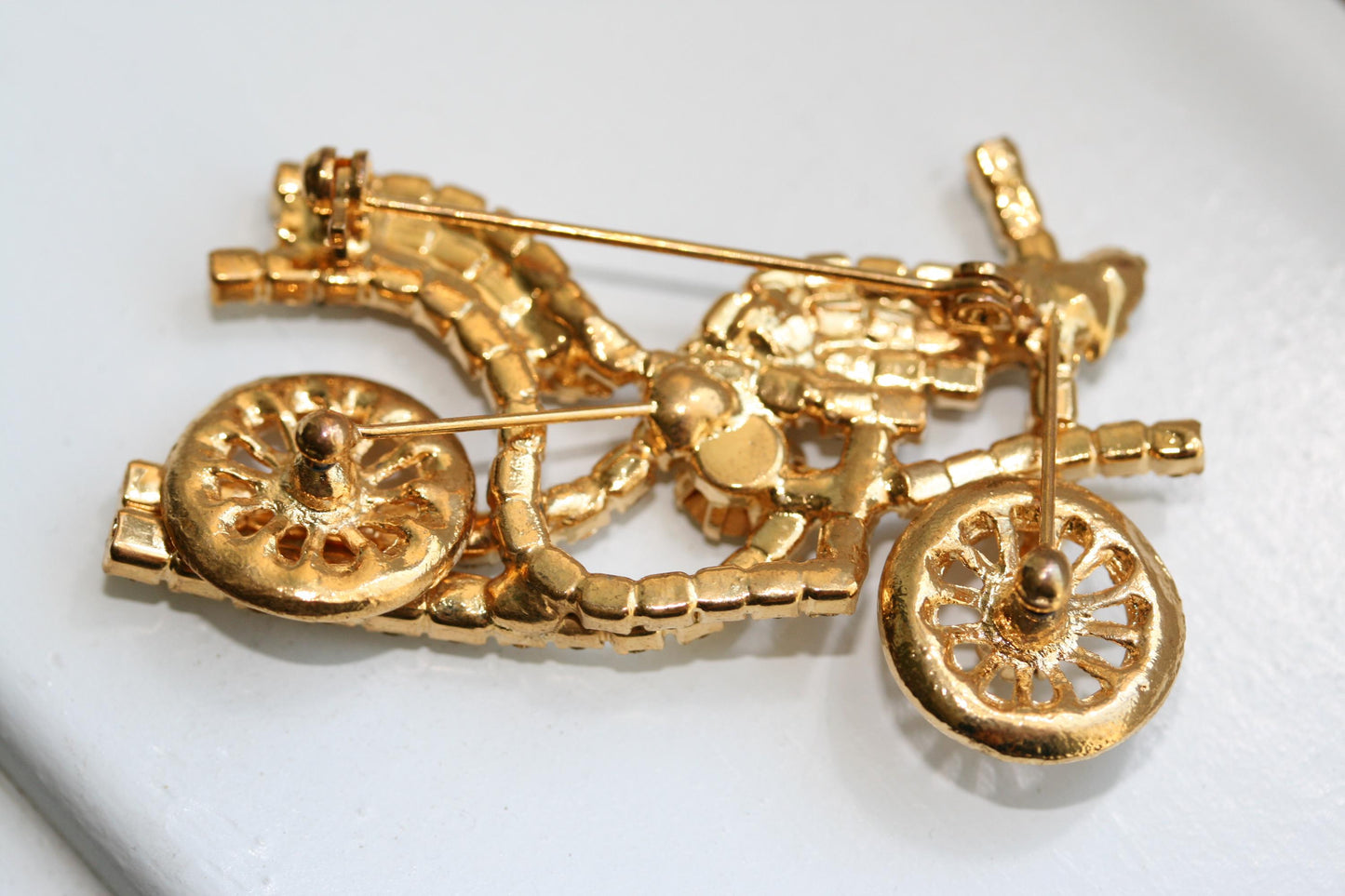 Vintage Rhinestone Motorcycle Spinning Wheels Gold Tone Brooch Motorcycle 3D Harley Prong Rhinestone Brooch Pin
