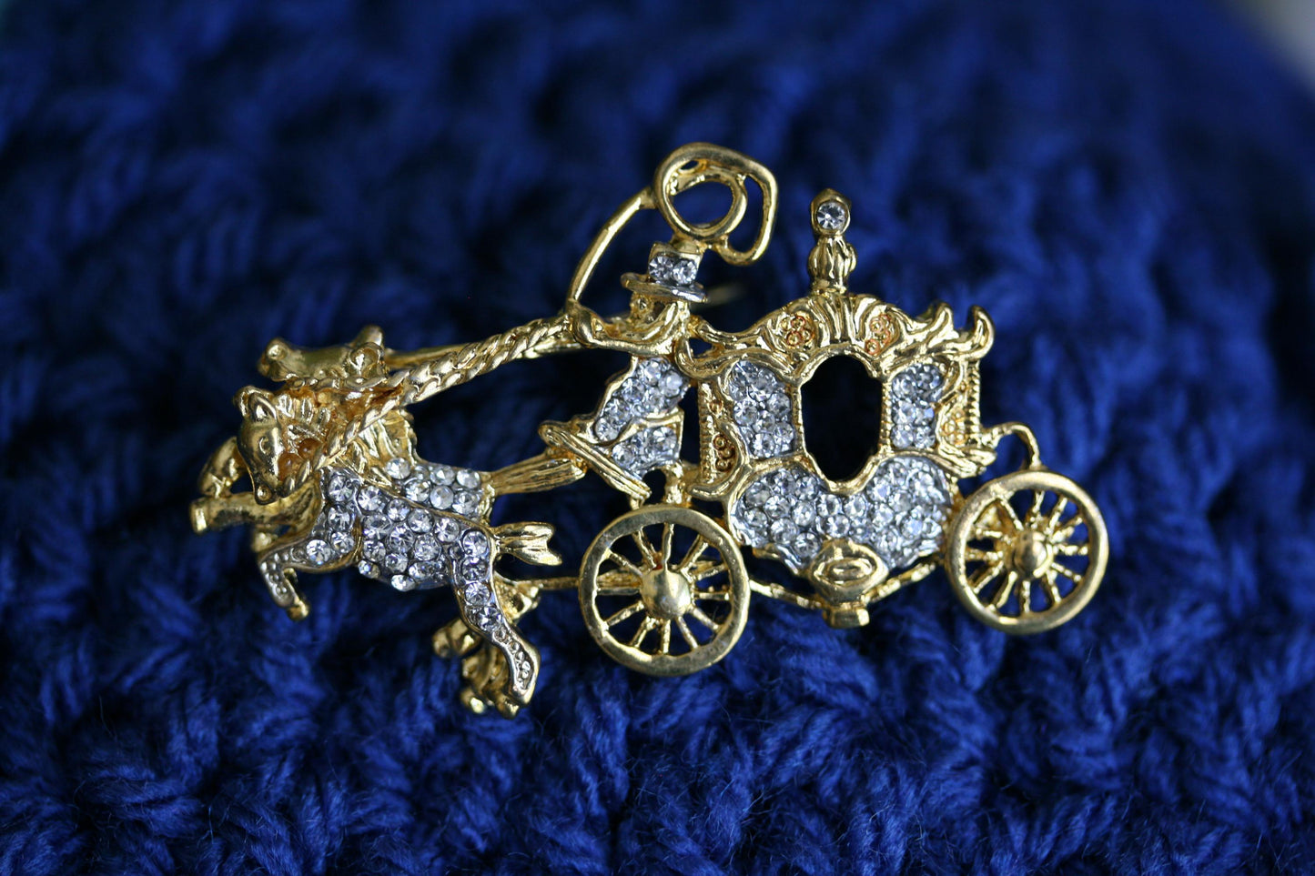 Stunning Vintage Rhinestone Stage Coach Brooch Horse Coach Pin Rhinestone Crystal Carriage Stagecoach Ball