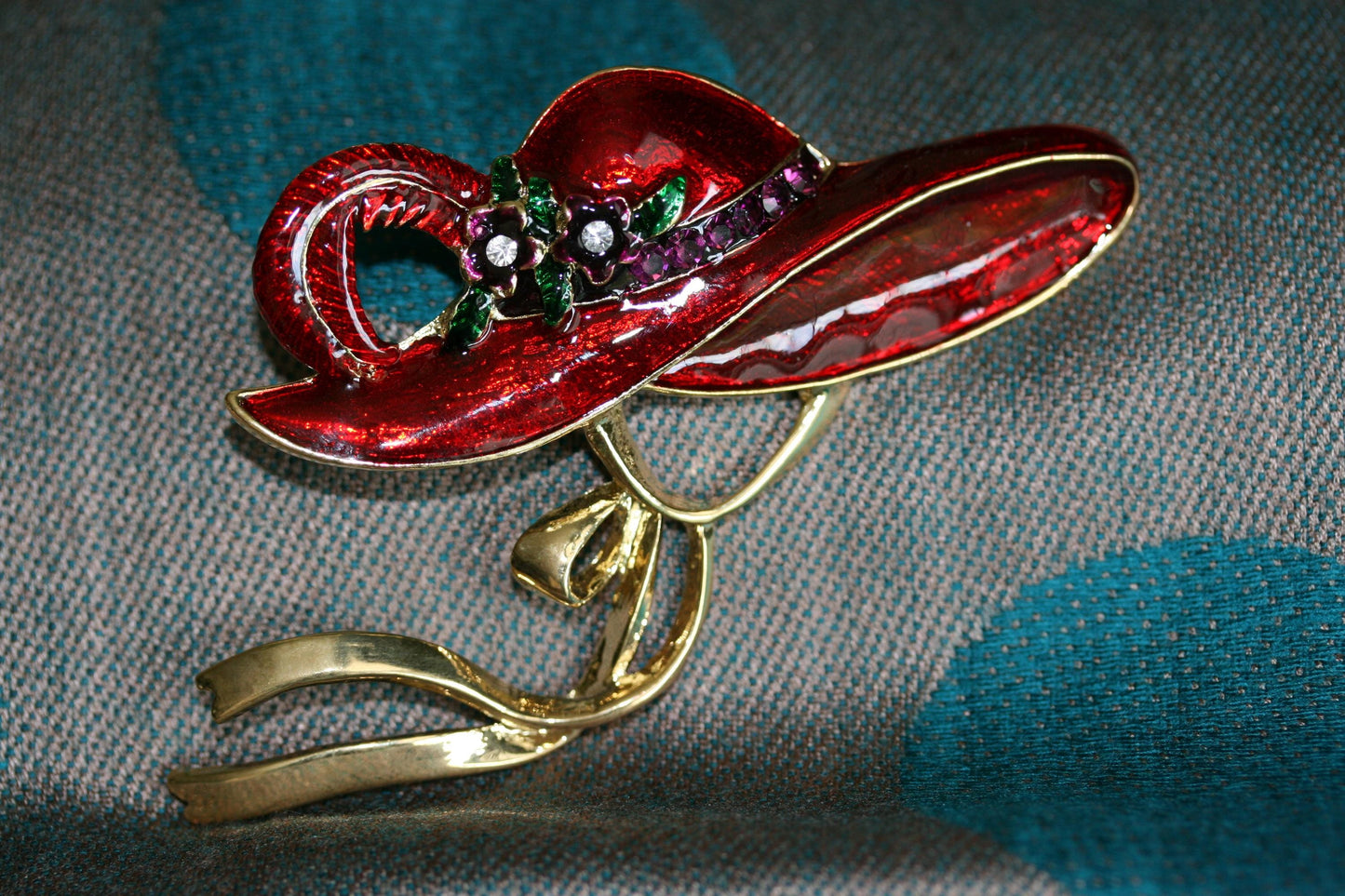 Red Hat Society Vintage Red Enamel Brooch Pin Red Hat Pin
