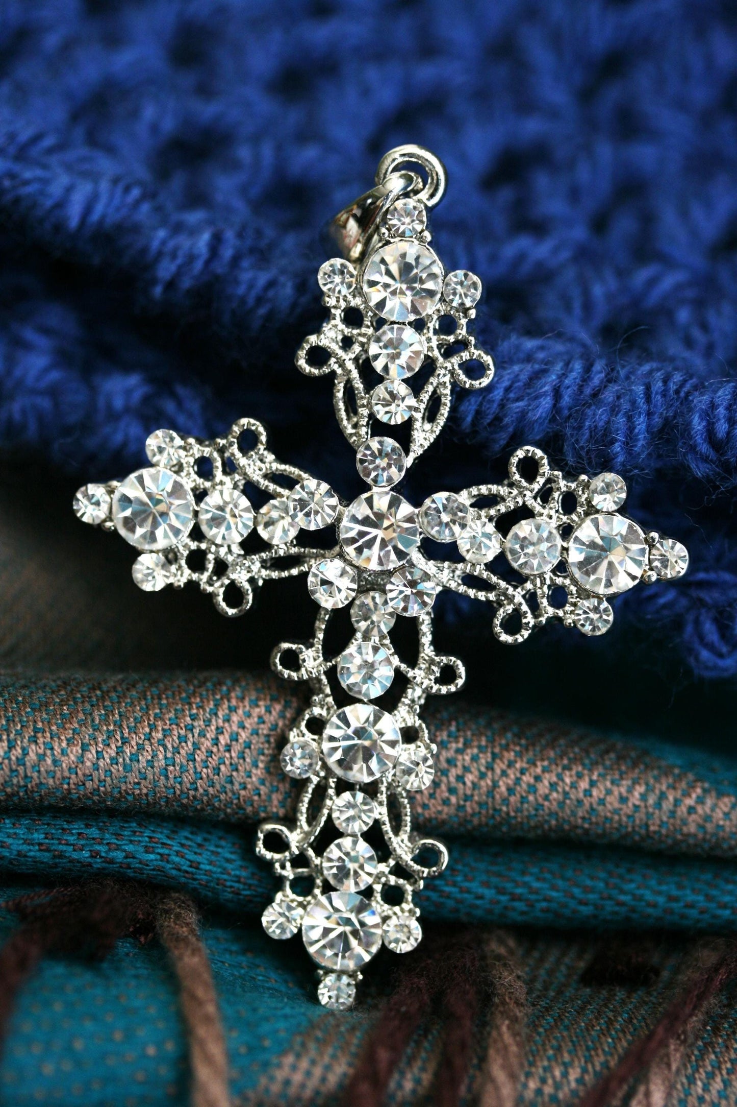 Cross Pendant for Women Sparkling Cross Pendant Necklace