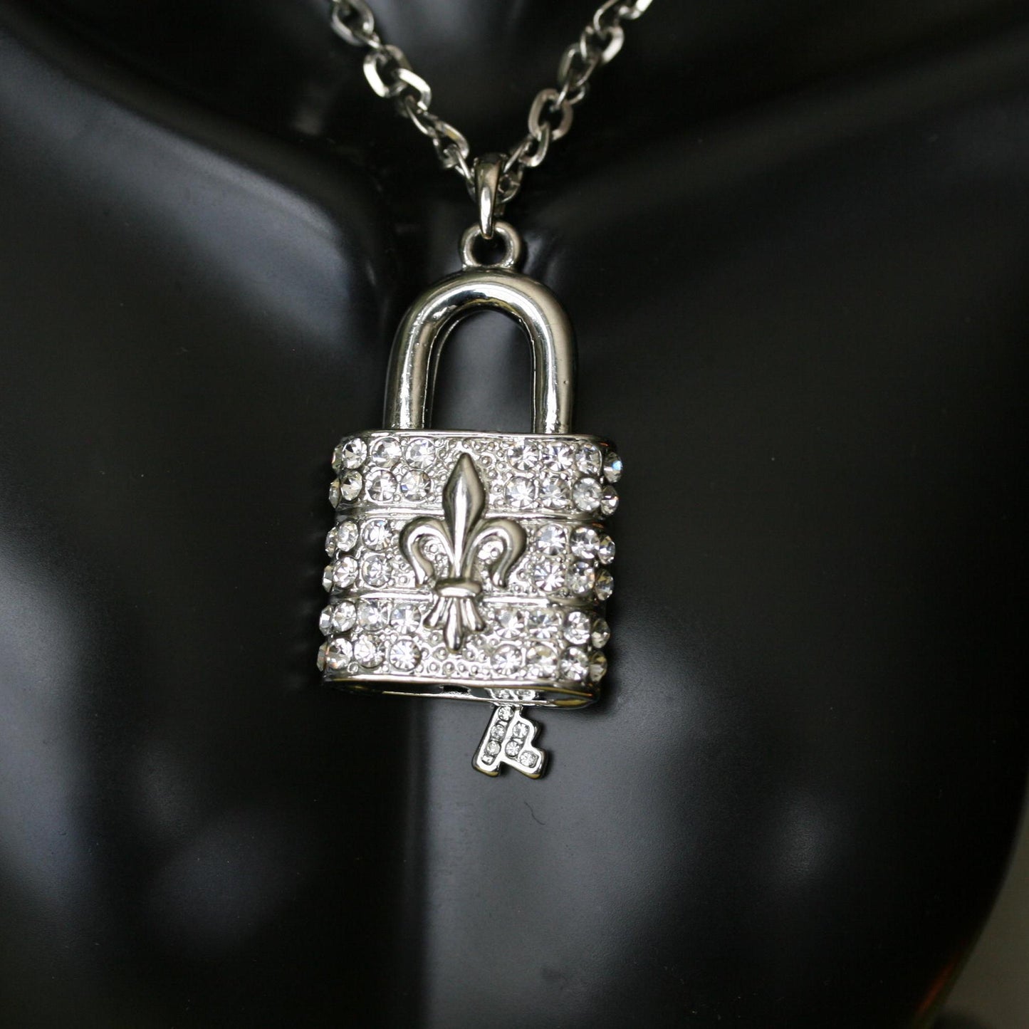 Vintage Fleur De Lis Jewelry Stunning Pave Crystal Rhinestone Lock with Key Pendant Necklace