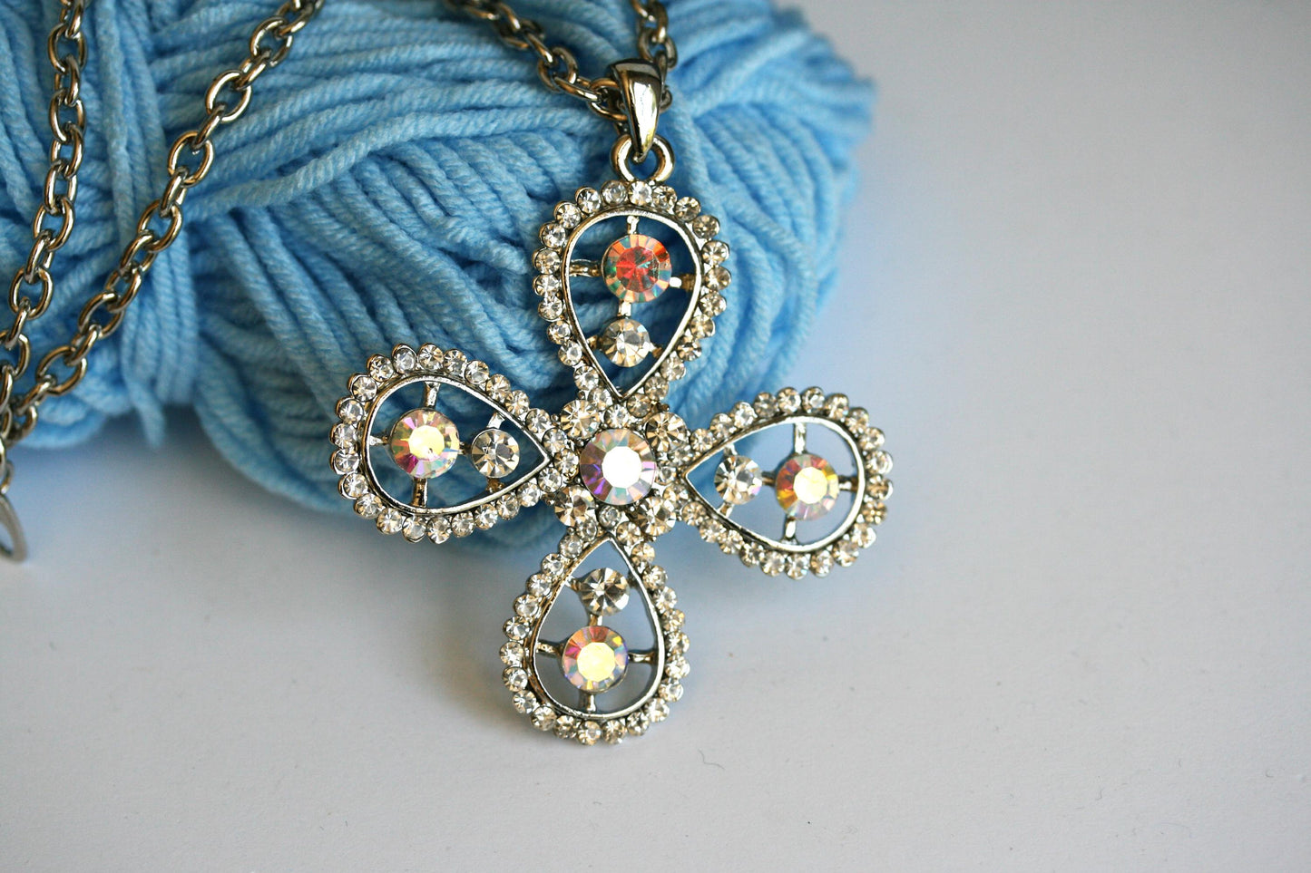 Cross Pendant With aurora aurora Gemstones AB Rainbow Crystal Cross Pendant Women's Necklace