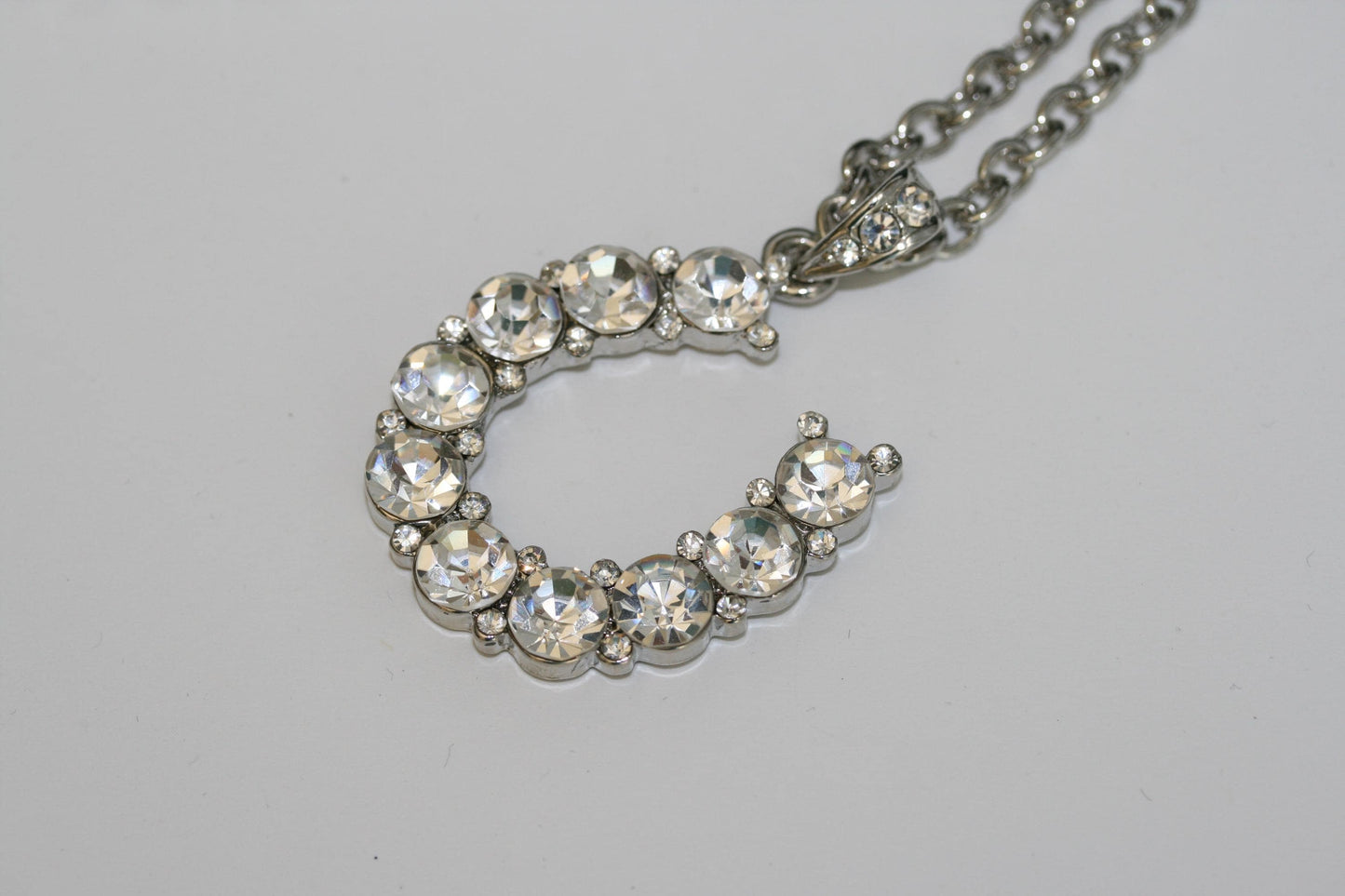 Rhinestone Horseshoe Pendant Necklace Symbolizes Good Luck!