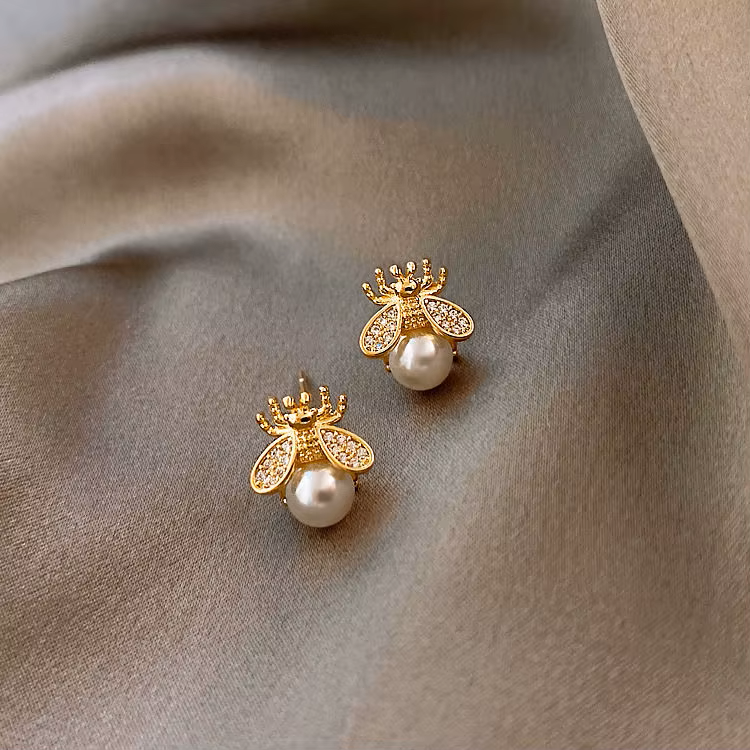 Crystal Bee & Pearl Stud Earrings – Perfect Gift for Her