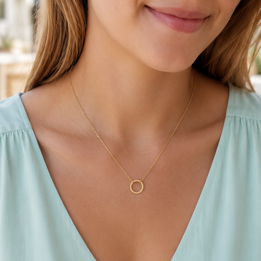 Delicate Gold Circle Pendant Necklace – Minimalist Everyday Jewelry for Women