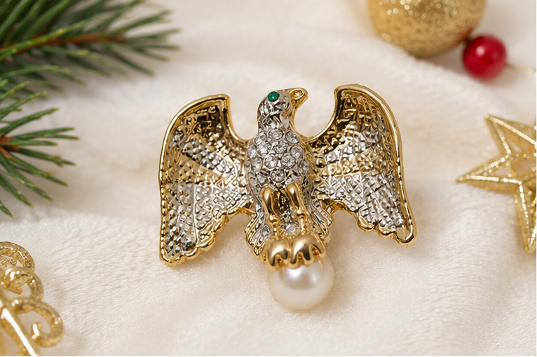 Rhinestone Gold Eagle Crystal Pearl Pin Small Dar Patriot Military USA Campaign Dar Brooch