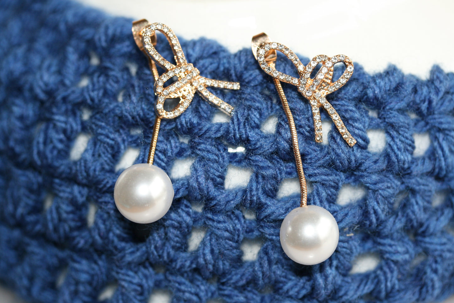 Sparkling Bow & Pearl Drop Earrings – Holiday Gift Delight