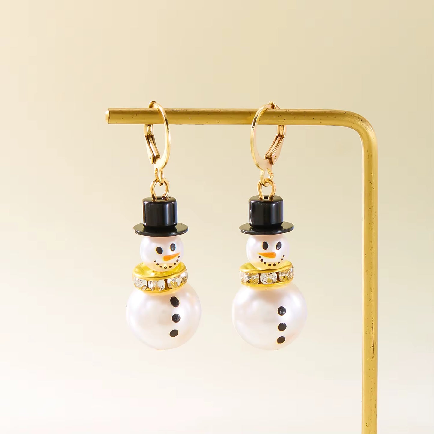 Elegant Pearl Snowman Earrings – Festive Holiday Gift