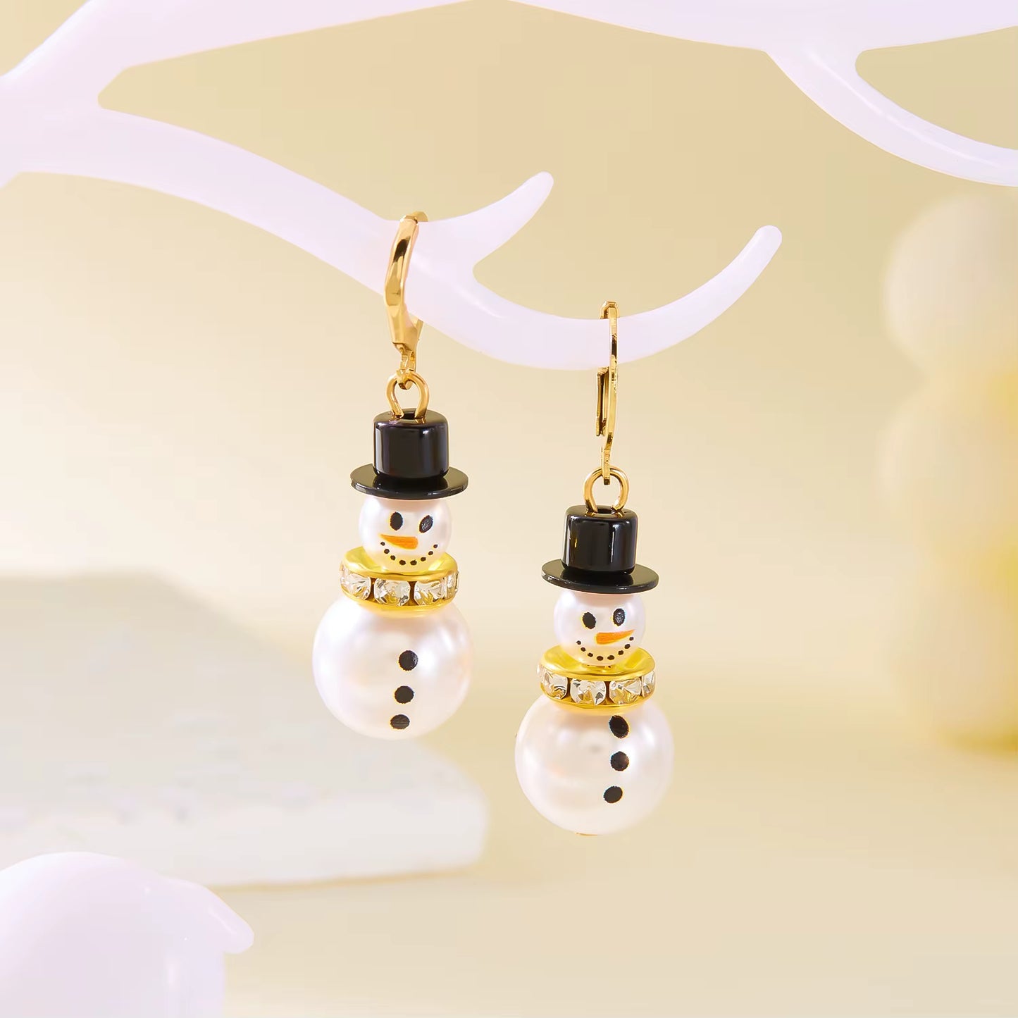 Elegant Pearl Snowman Earrings – Festive Holiday Gift