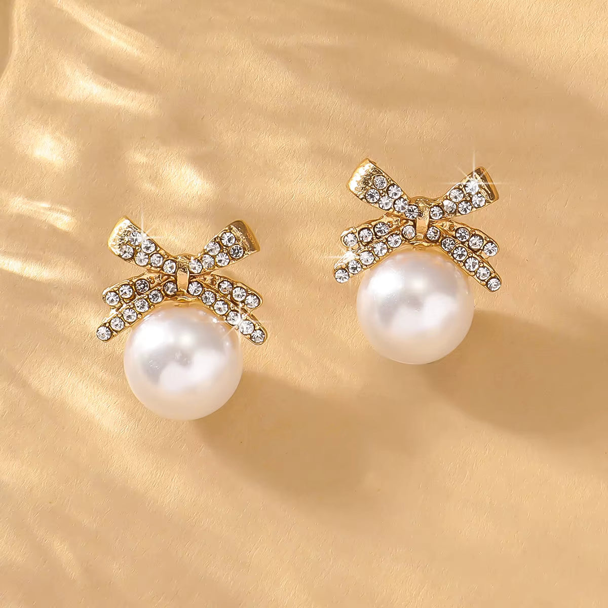 Classic Pearl Stud Earrings – Perfect Christmas Gift