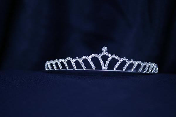 Silver Rhinestone Teardrop Tiara Headband – Sparkling Crystal Crown for Weddings, Birthdays & Proms