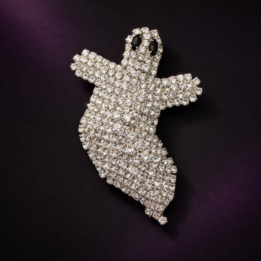 Flying ghost brooch, Halloween styled scene