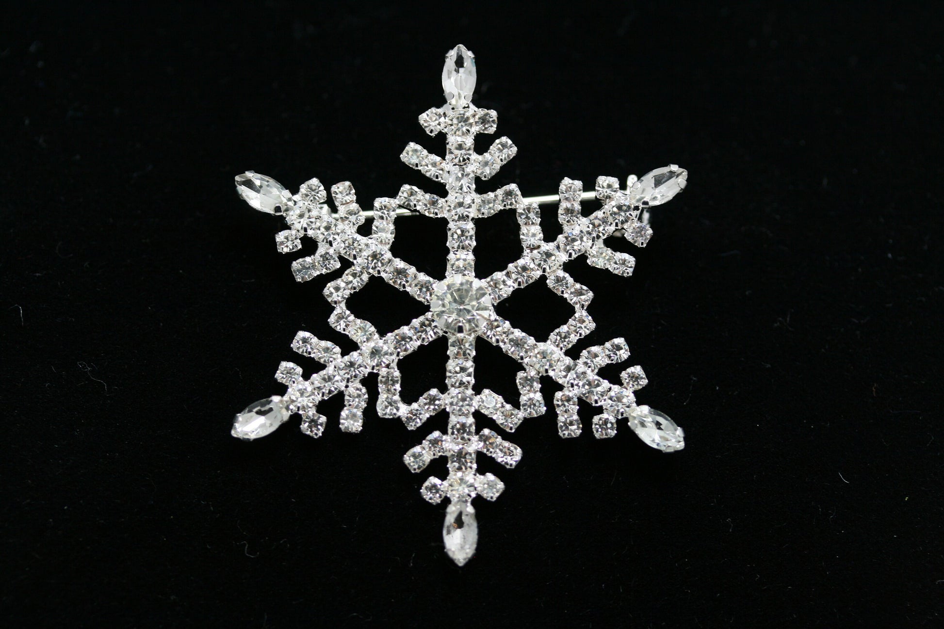 Rhinestone Snowflake Christmas Pin Brooch & Pendant, Crystal Snowflake Jewelry Gift, Winter Holiday Jewelry Gift