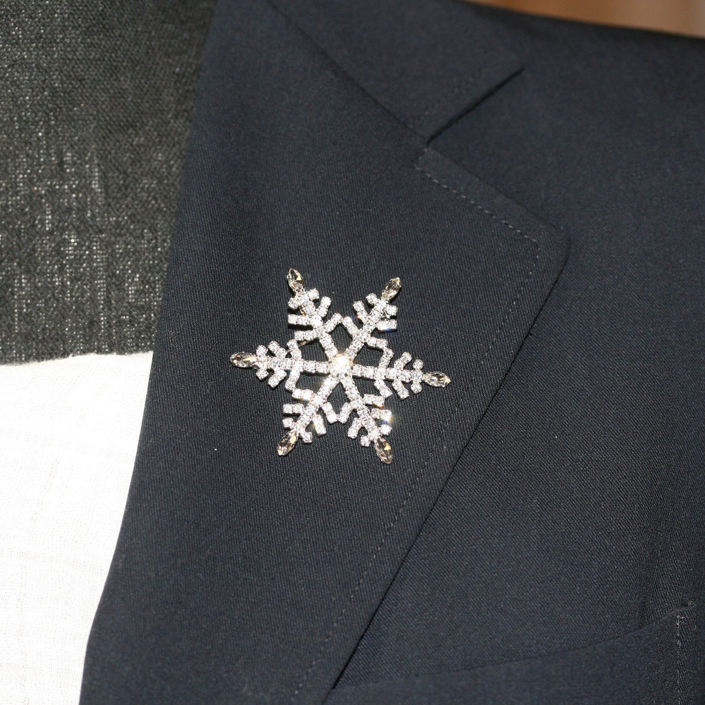 Rhinestone Snowflake Christmas Pin Brooch & Pendant, Crystal Snowflake Jewelry Gift, Winter Holiday Jewelry Gift