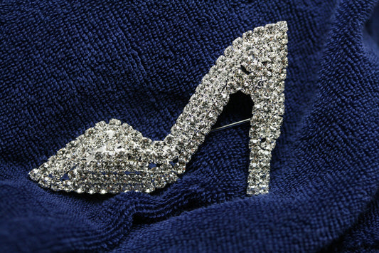 High Heel Shoe Stiletto Ice Clear Prong Set Rhinestone Crystal Brooch Pin