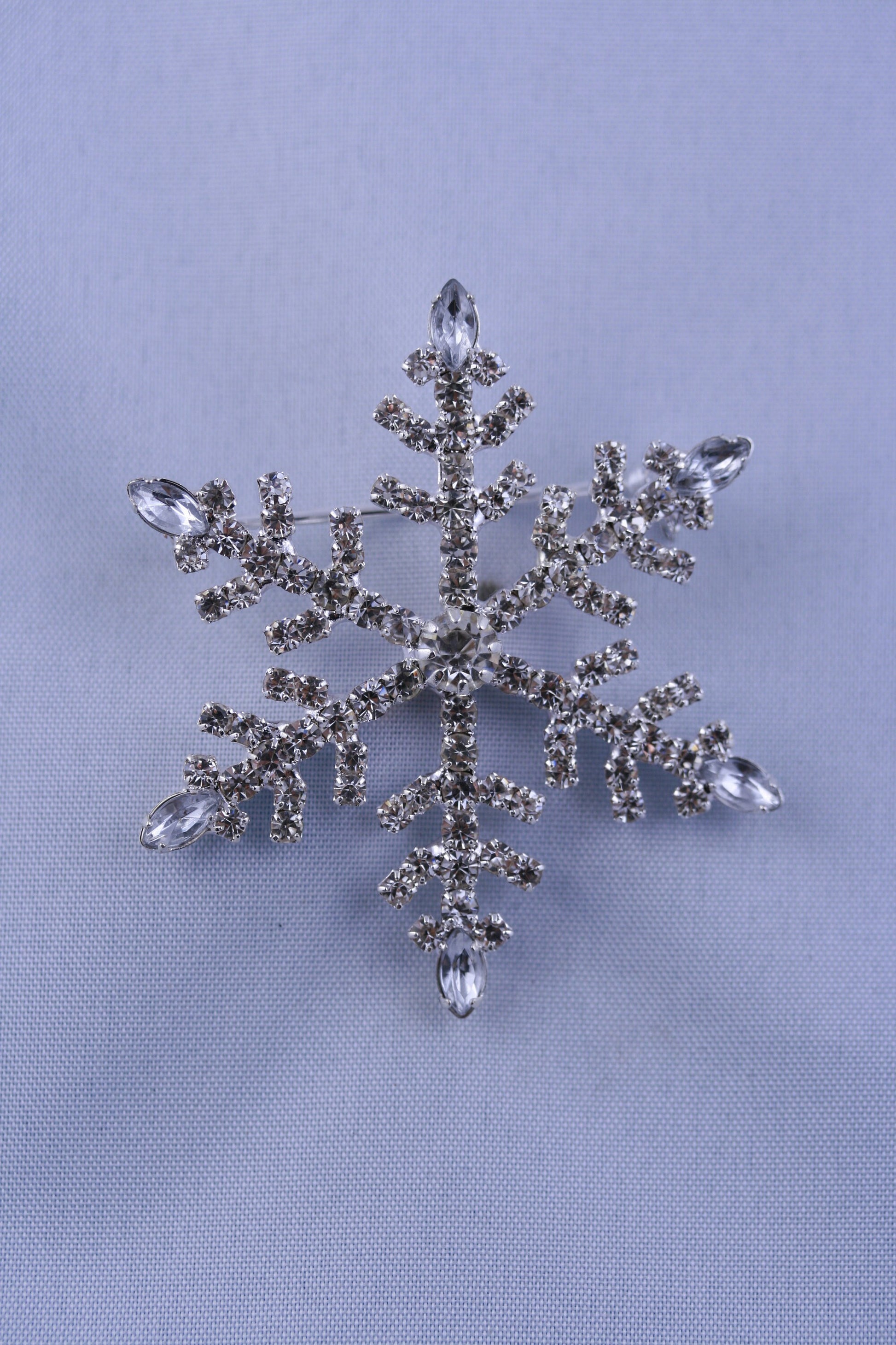 Rhinestone Snowflake Christmas Pin Brooch & Pendant, Crystal Snowflake Jewelry Gift, Winter Holiday Jewelry Gift