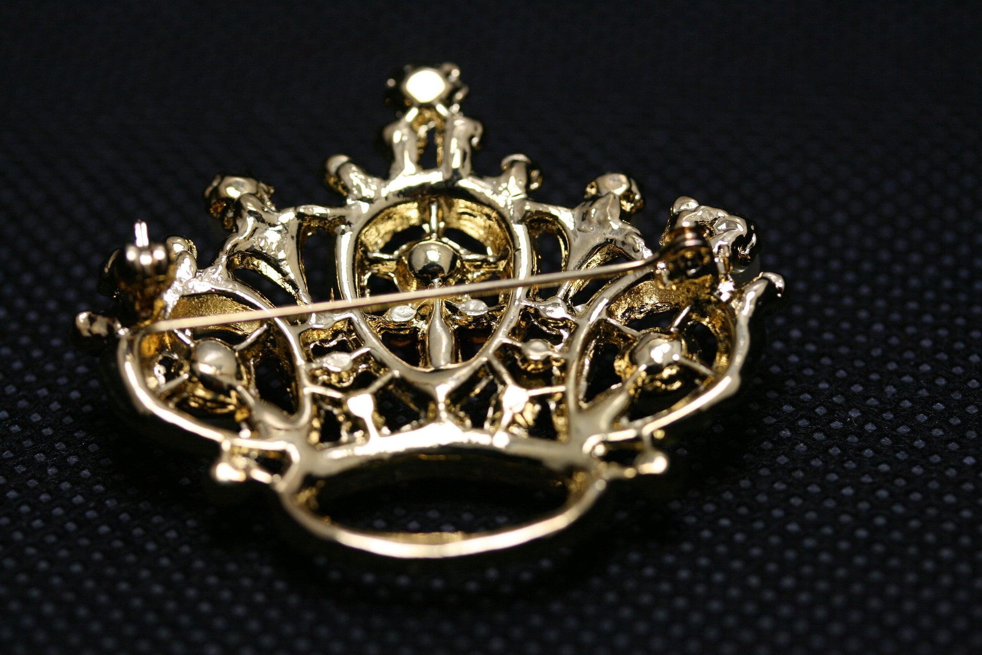 Vintage Rhinestone Crown Brooch Pin With Faux Seed Pearl In Antique Gold Tone