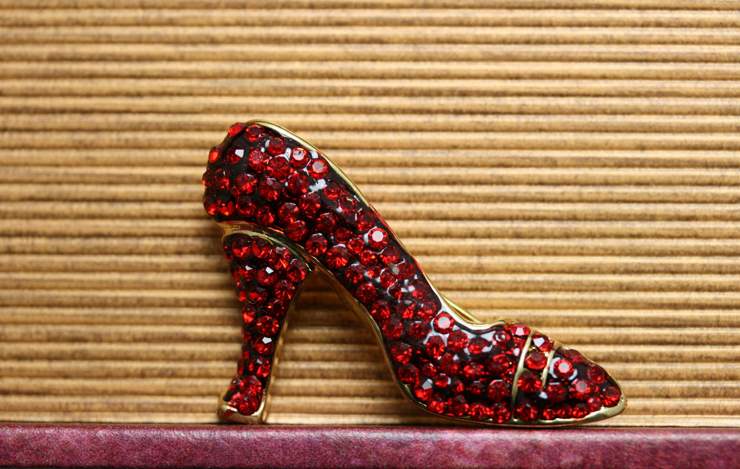 Vintage Ruby Red Crystal Rhinestone High Heel Shoe Fashion Pin Brooch