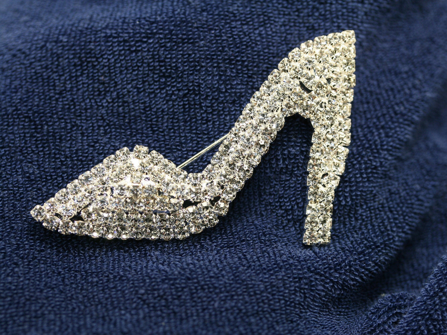 High Heel Shoe Stiletto Ice Clear Prong Set Rhinestone Crystal Brooch Pin