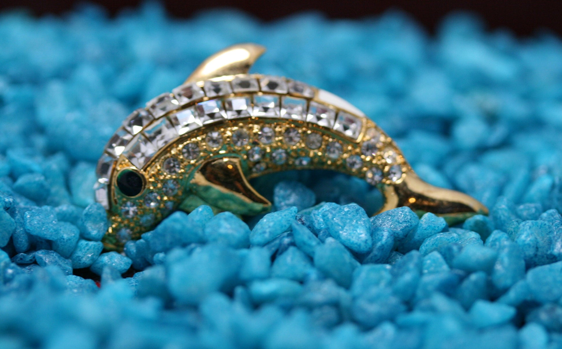 Gold Dolphin Brooch Pin Jewelry Clear Rhinestones Costume Fashion Jewelry