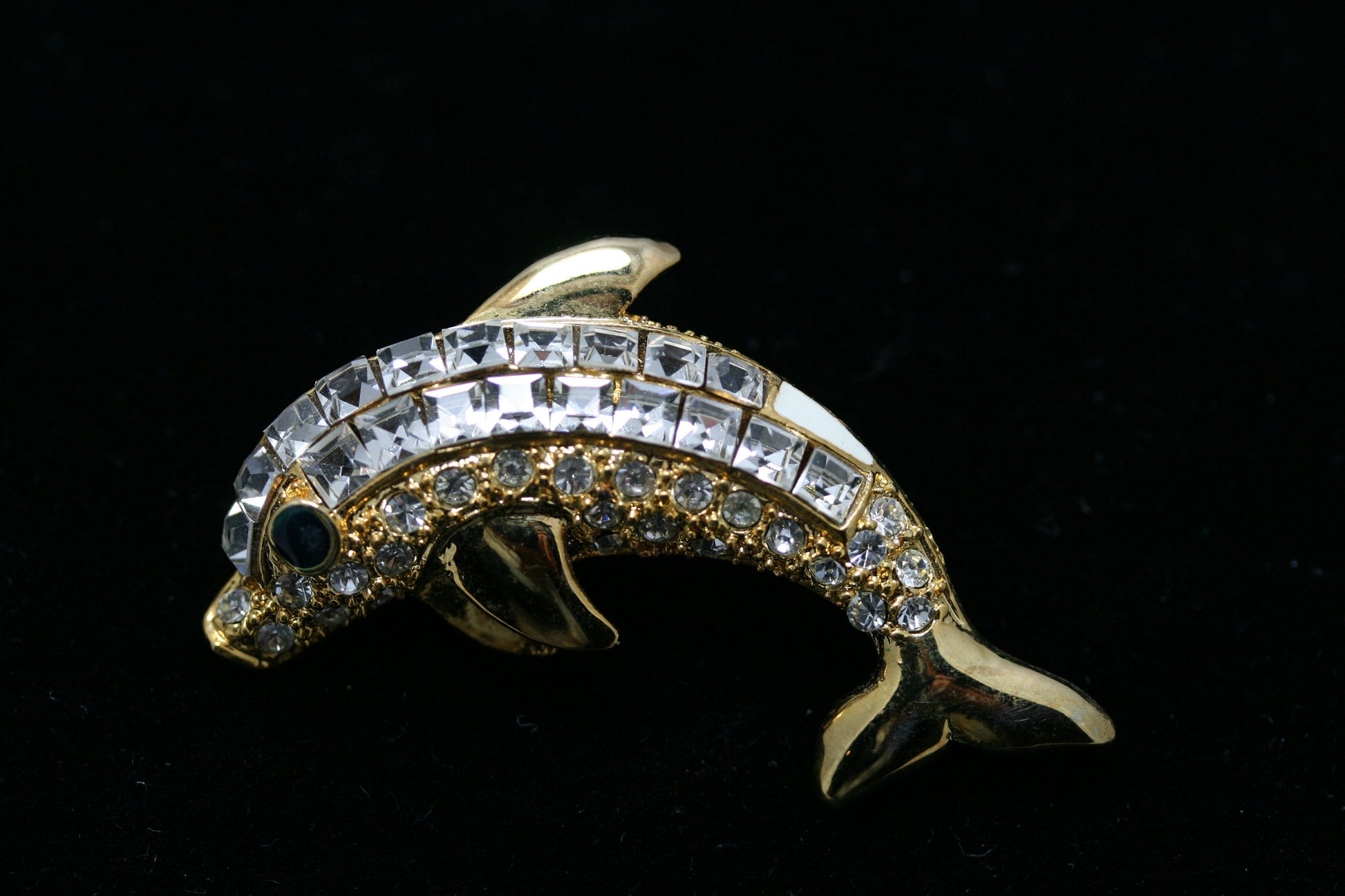 Gold Dolphin Brooch Pin Jewelry Clear Rhinestones Costume Fashion Jewelry