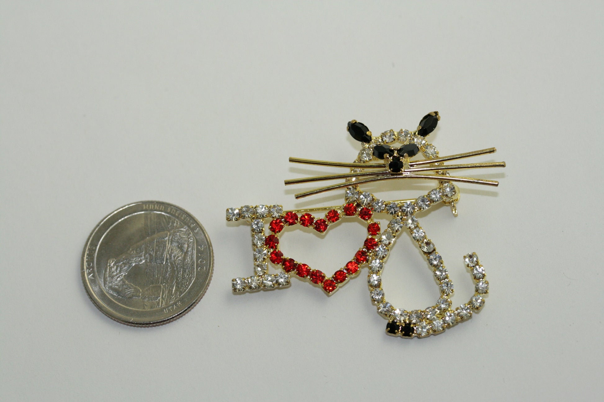 vintage I Heart Love Cat Body Kitty Prong Set Rhinestone Brooch pin Gold