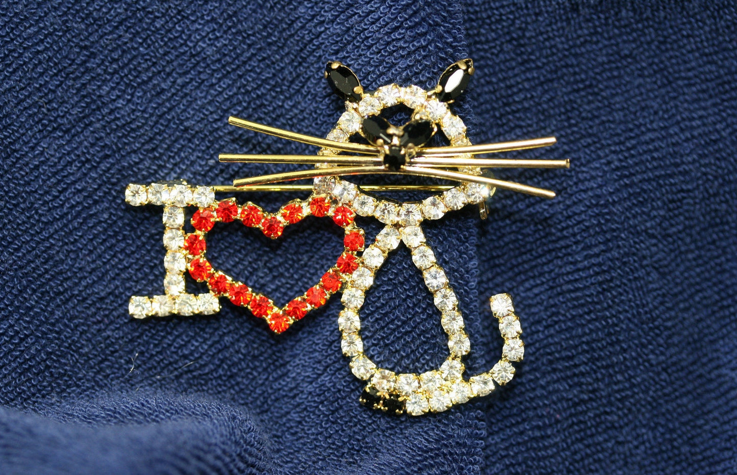 vintage I Heart Love Cat Body Kitty Prong Set Rhinestone Brooch pin Gold
