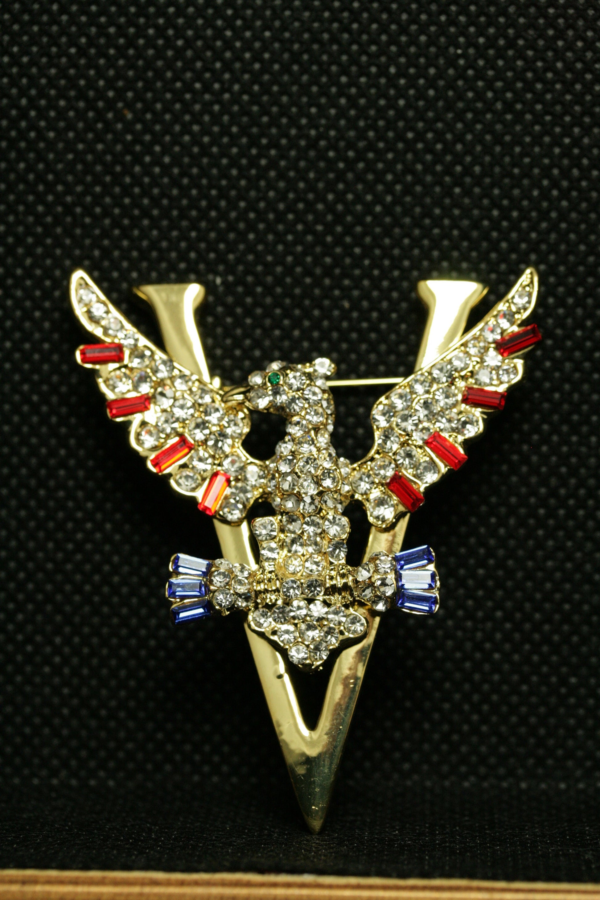Rhinestone Patriotic 4th July Red White Blue USA Eagle V Pin Brooch, USA Eagle Brooch