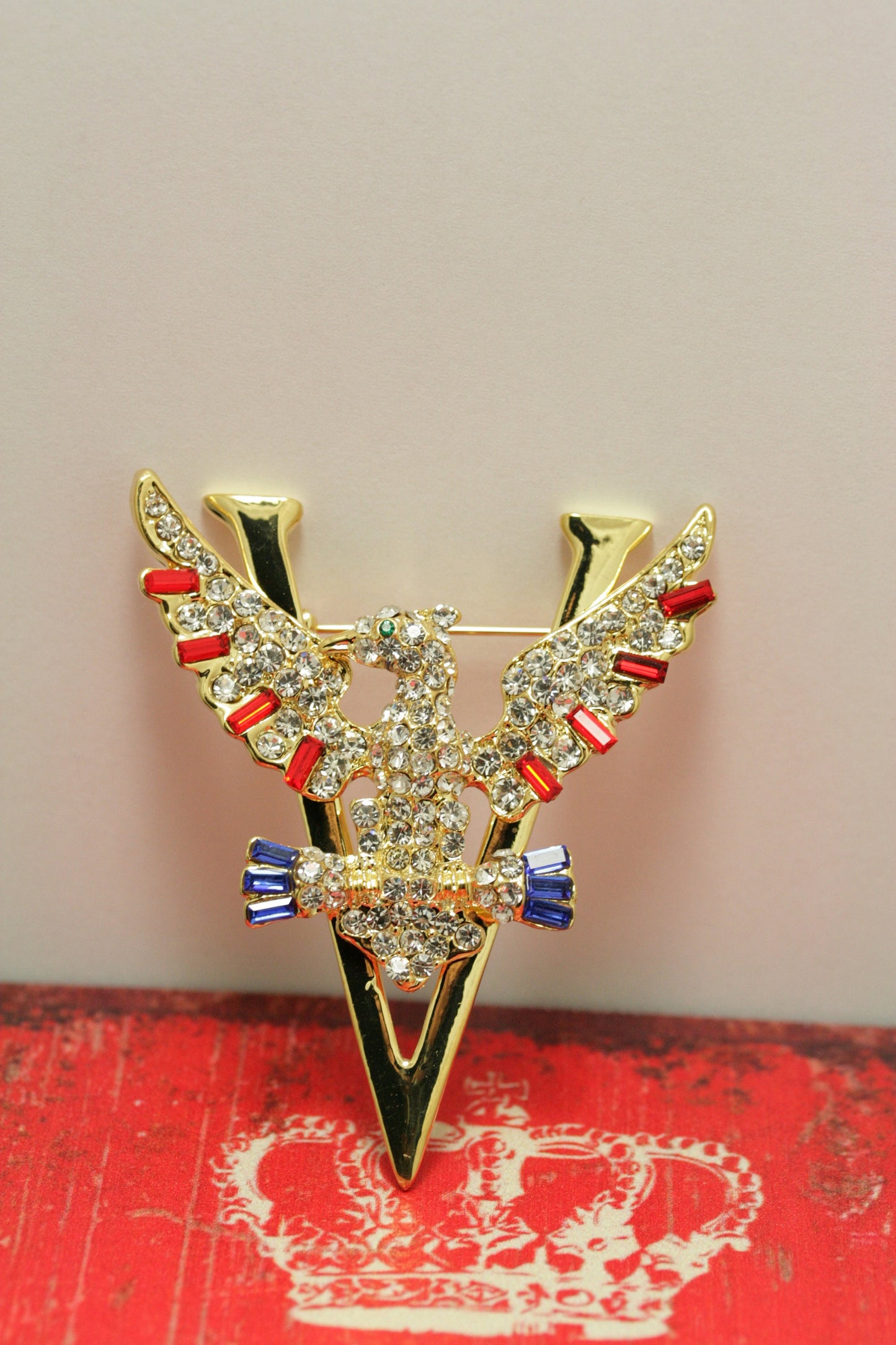 Rhinestone Patriotic 4th July Red White Blue USA Eagle V Pin Brooch, USA Eagle Brooch