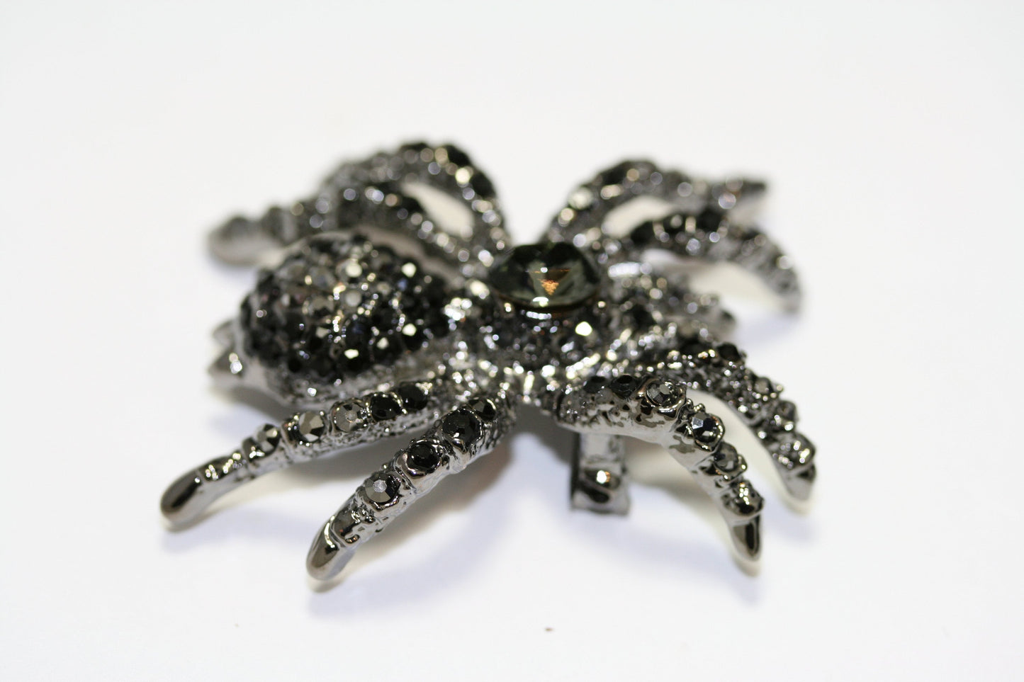 Vintage 3D Rhinestone Halloween spider brooch, aurora borealis rhinestone spider pin, black spider brooch, black rhinestone Jewelry
