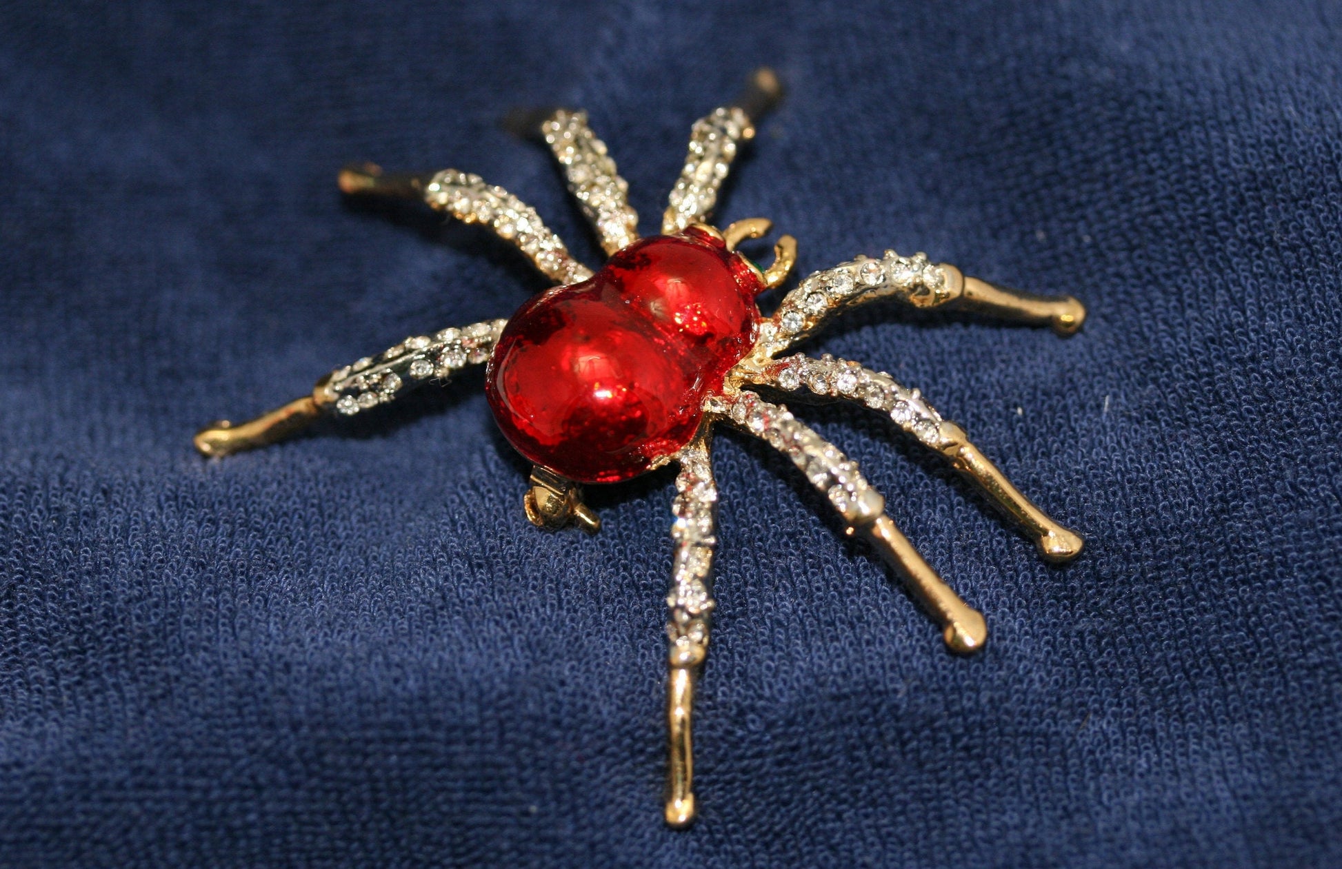 Halloween Spider Pin Brooch Red Enamel Diamond Crystals Rhinestones Insect Bug