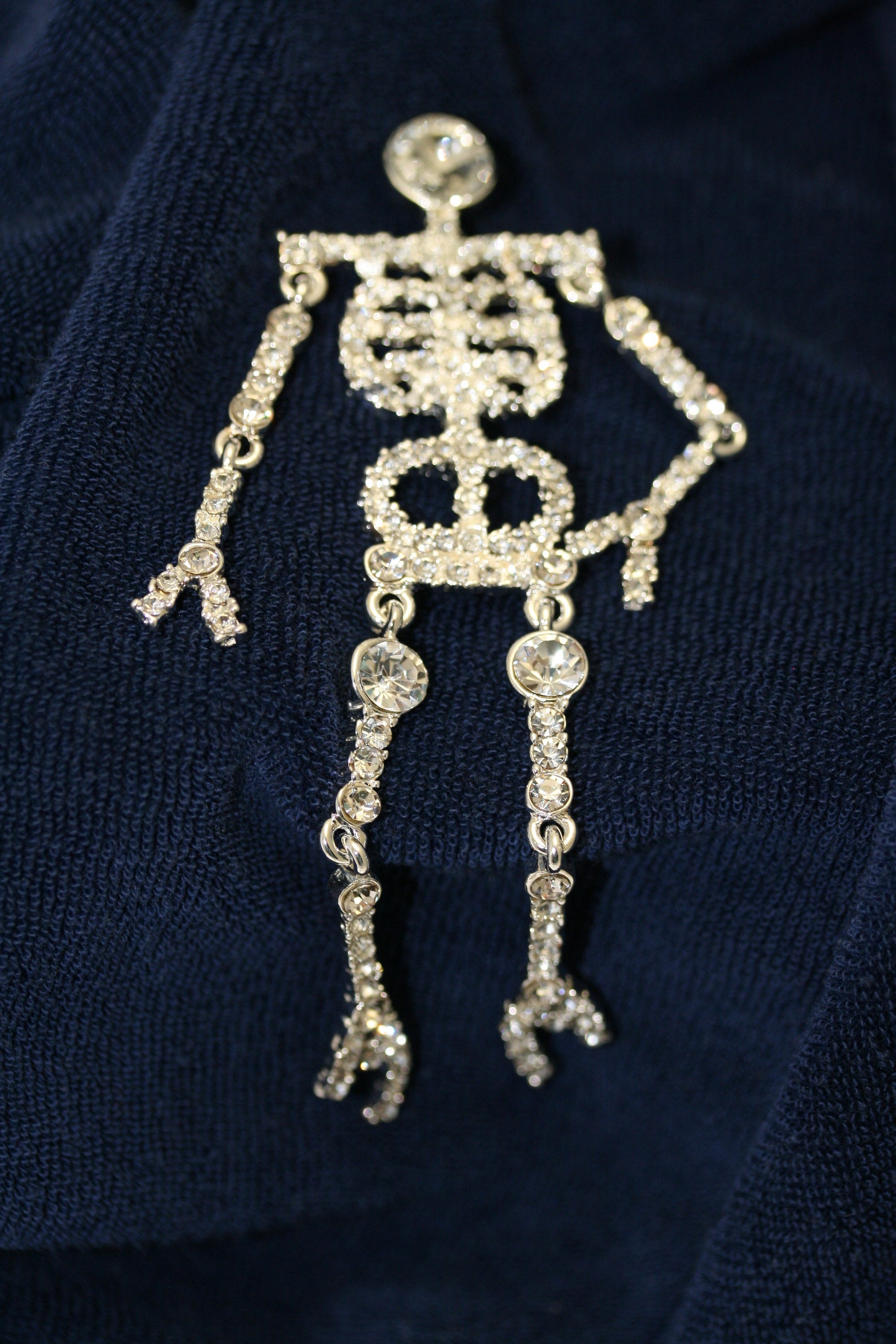 Rhinestone Halloween Scary Moveable Ghost Skull Skeleton Pin Brooch Jewelry 4"