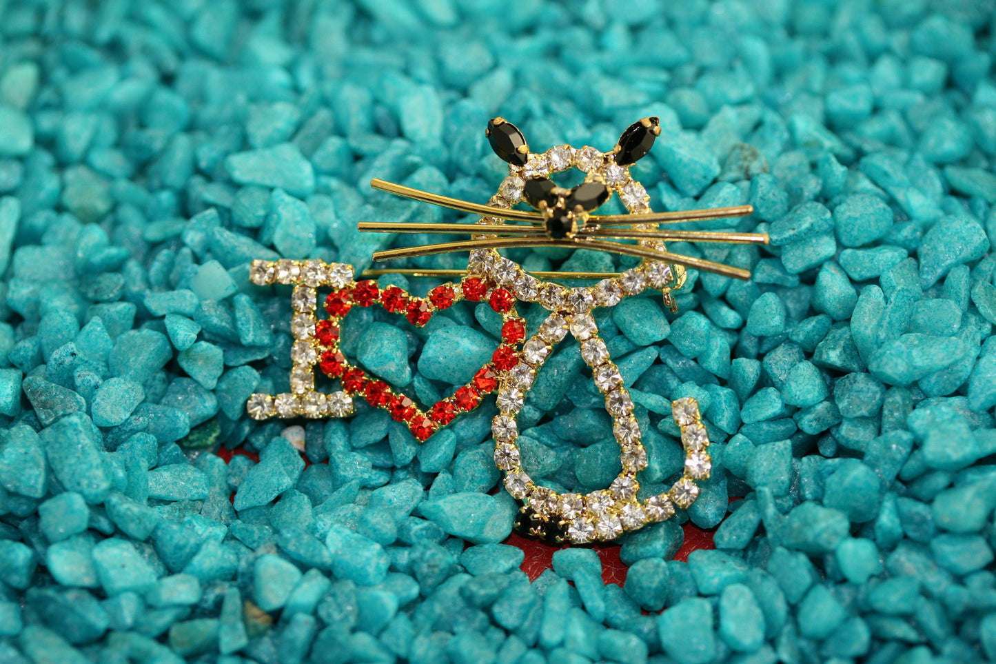 vintage I Heart Love Cat Body Kitty Prong Set Rhinestone Brooch pin Gold