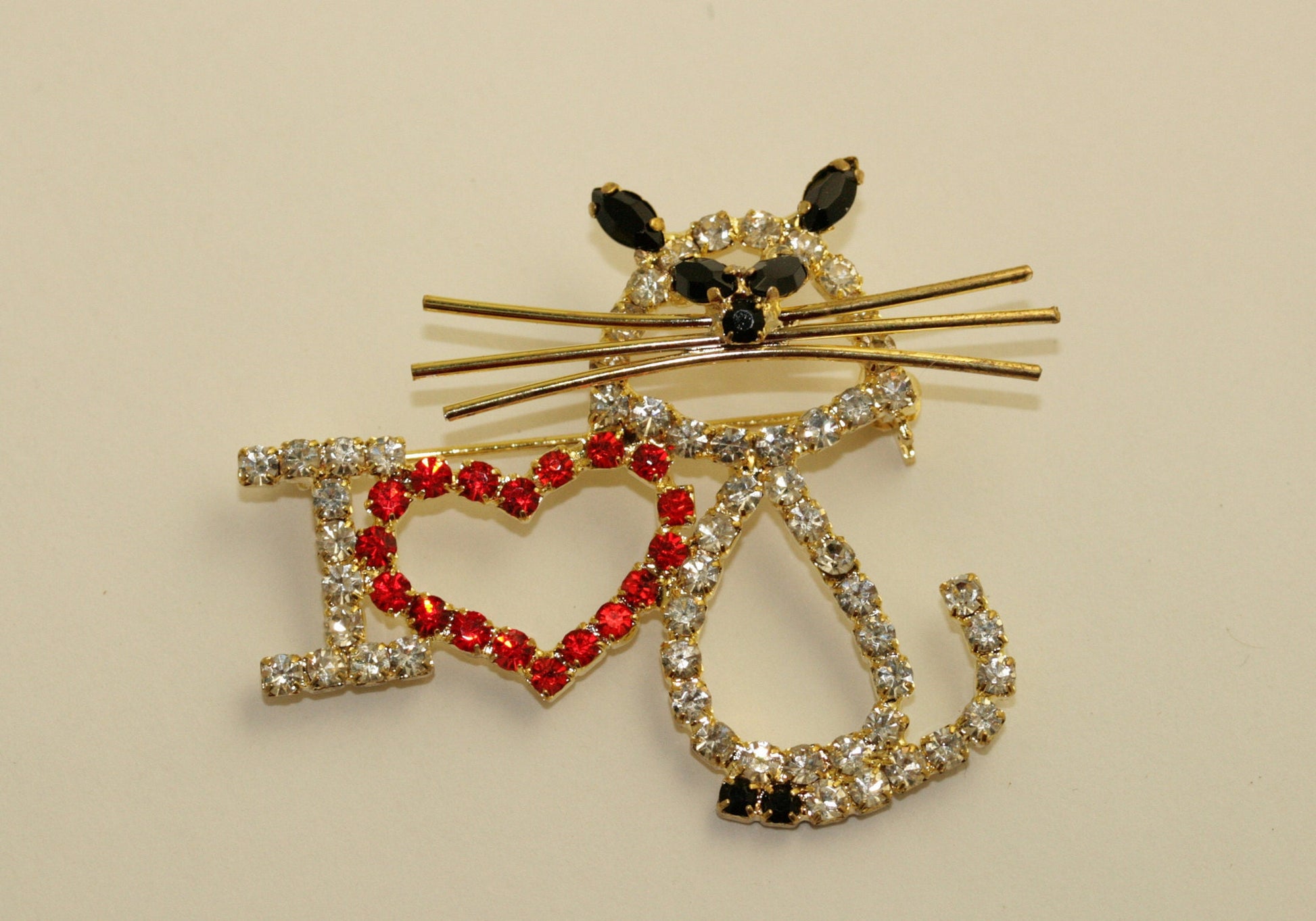 vintage I Heart Love Cat Body Kitty Prong Set Rhinestone Brooch pin Gold
