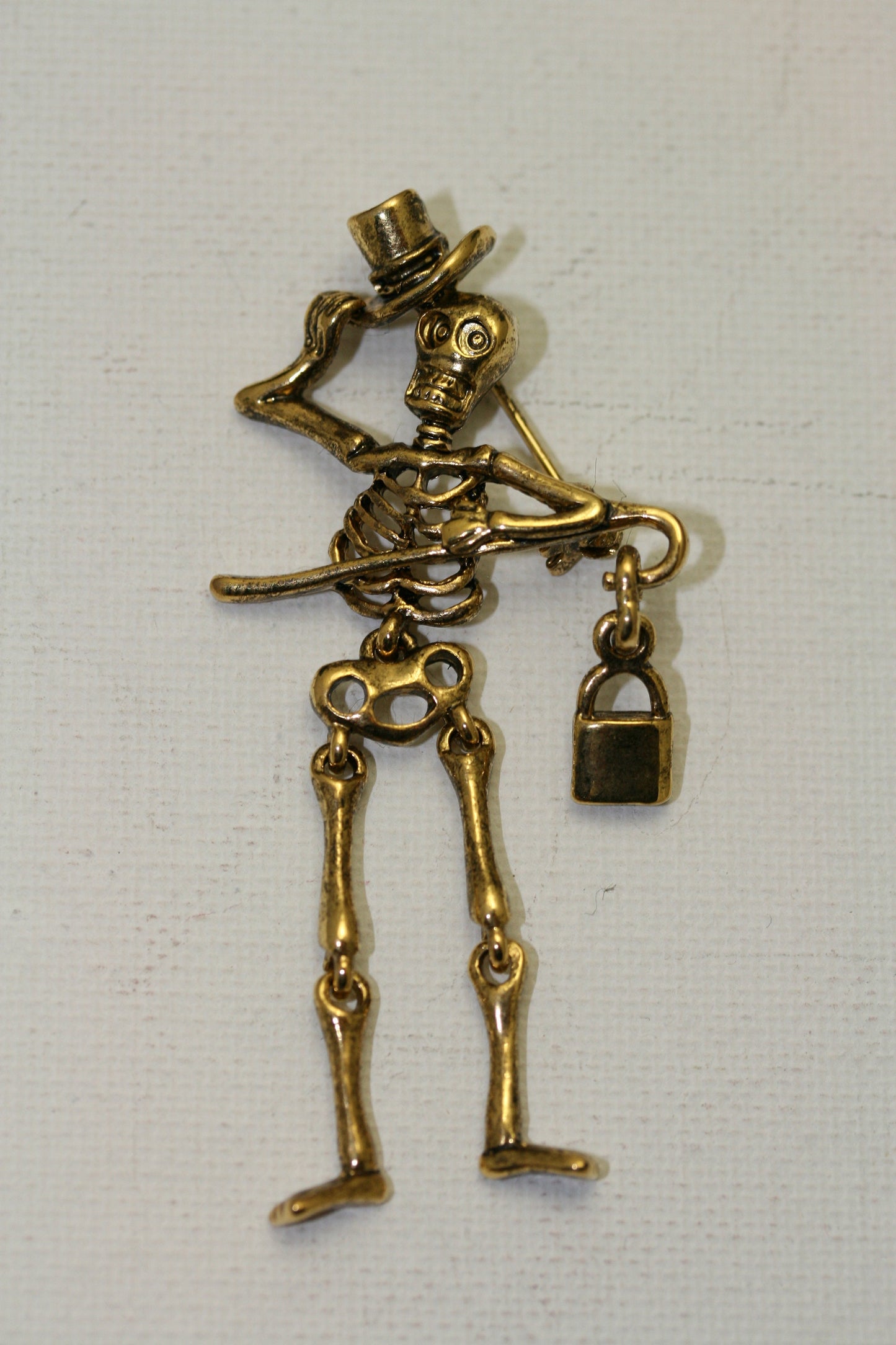 Vintage Jewelry Adorable Antique Gold Tone Moveable Skeleton Halloween Pin Brooch