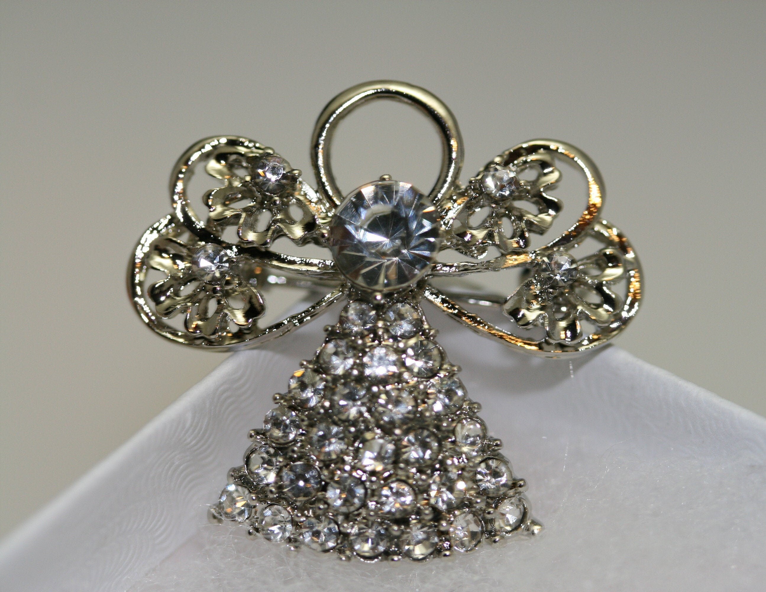 Vtg Christmas Angel Rhinestone Brooch/Pin Silver Tone