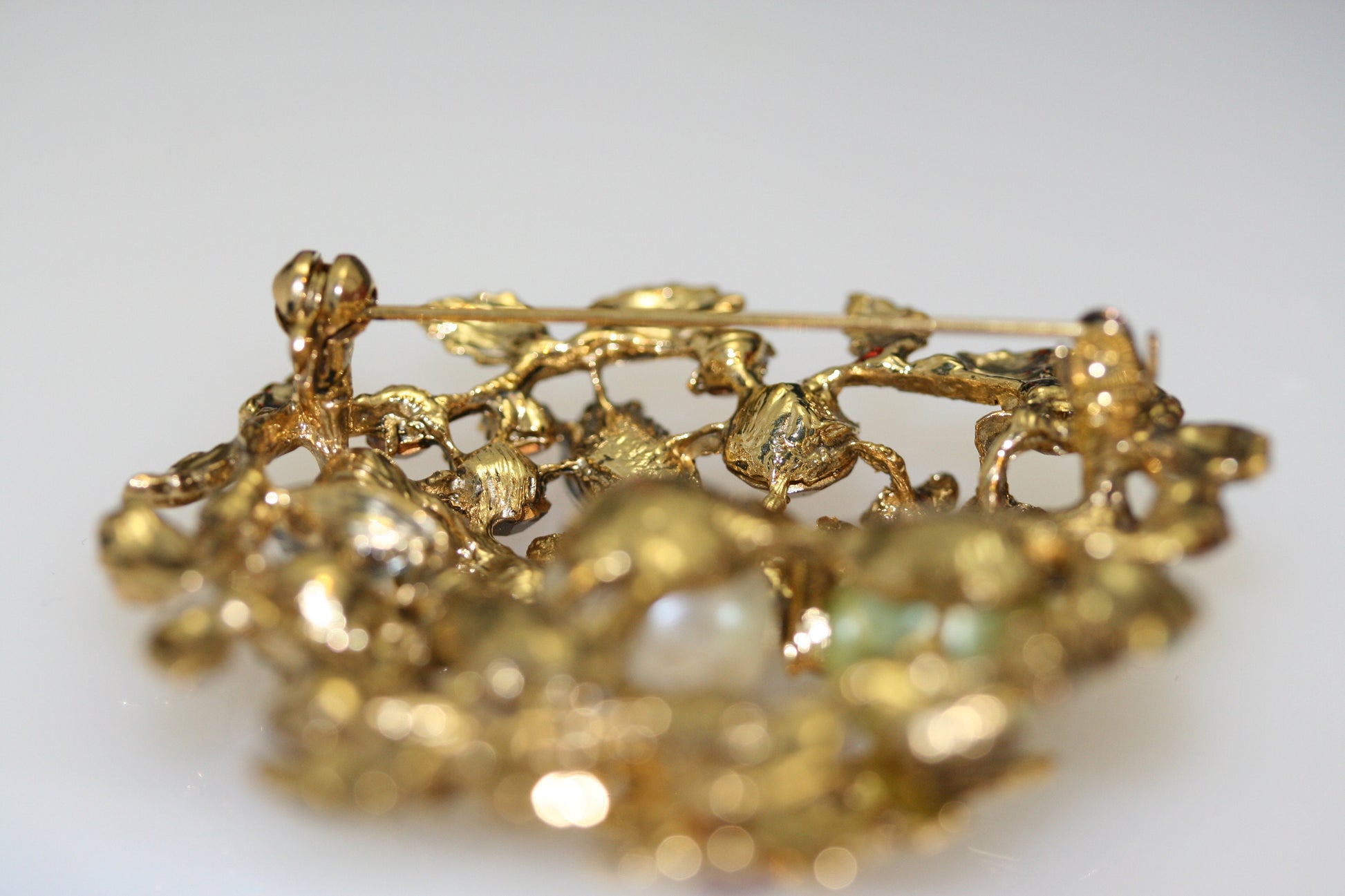 Round 3D Christmas Flower Wreath Brooch, Vintage CZ Crystal and Pearl Pin, Exquisite Luxury Christmas Fall Jewelry