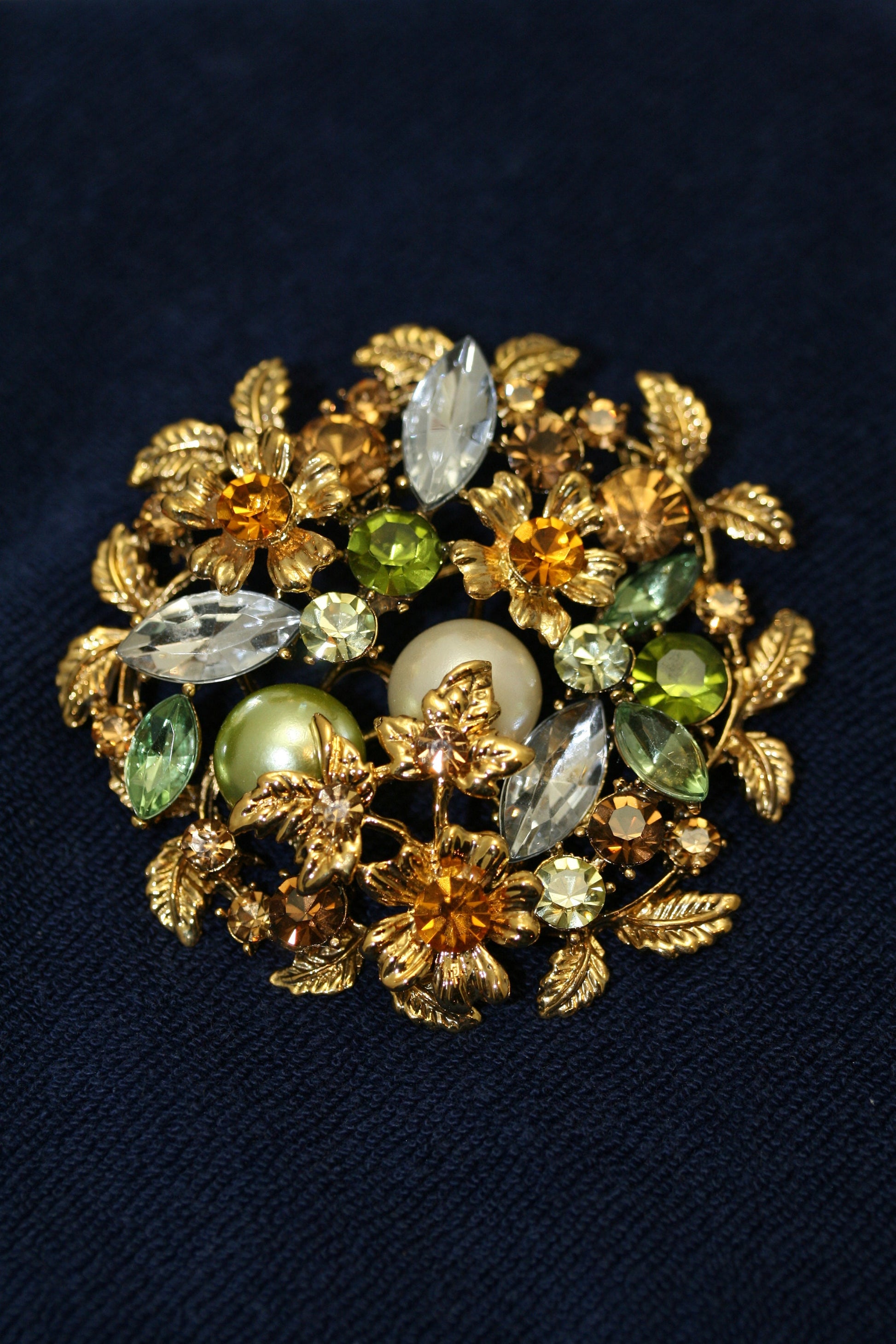 Round 3D Christmas Flower Wreath Brooch, Vintage CZ Crystal and Pearl Pin, Exquisite Luxury Christmas Fall Jewelry