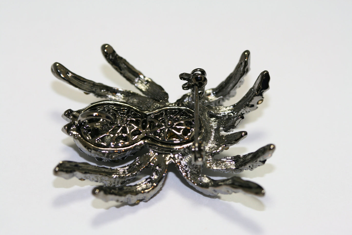 Vintage 3D Rhinestone Halloween spider brooch, aurora borealis rhinestone spider pin, black spider brooch, black rhinestone Jewelry