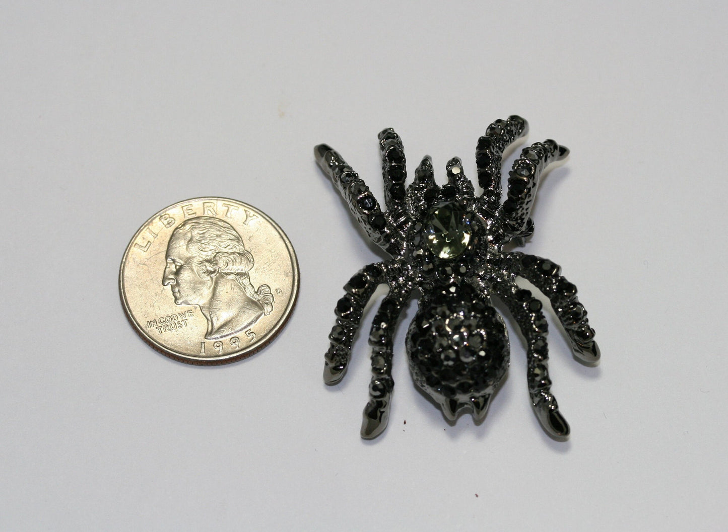 Vintage 3D Rhinestone Halloween spider brooch, aurora borealis rhinestone spider pin, black spider brooch, black rhinestone Jewelry