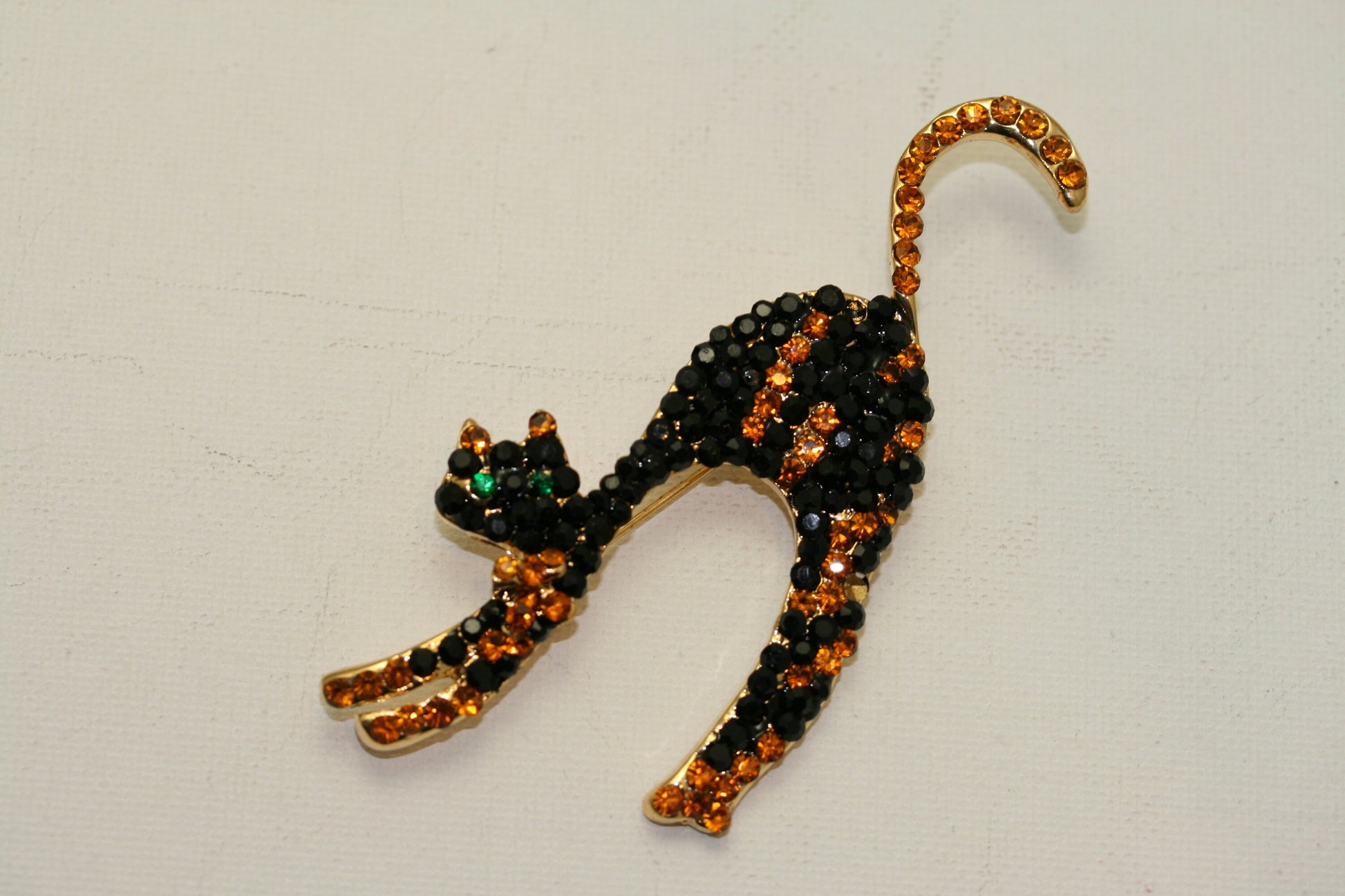 Vintage Rhinestone Black Scary Halloween Cat Brooch Pin