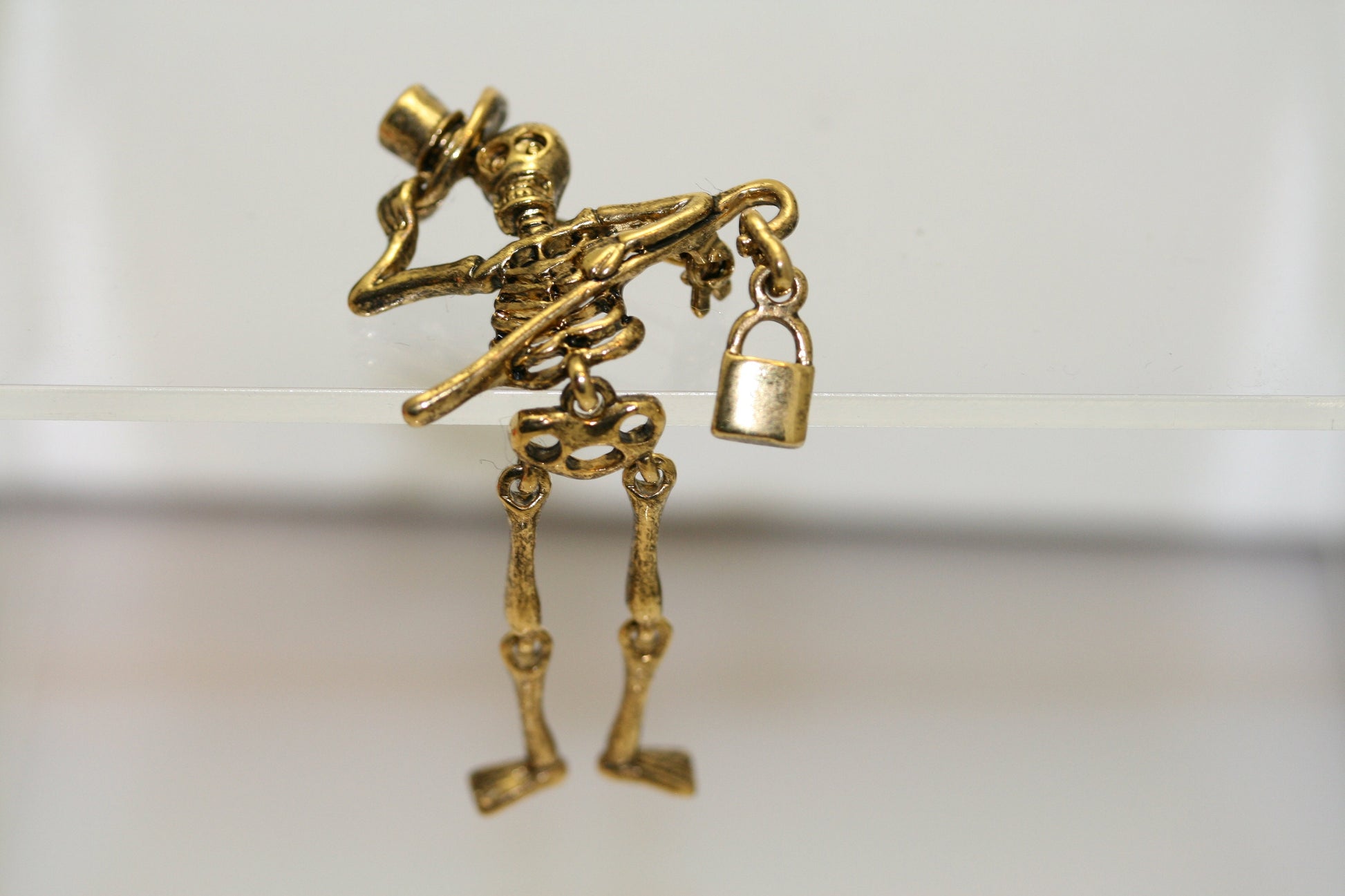 Vintage Jewelry Adorable Antique Gold Tone Moveable Skeleton Halloween Pin Brooch