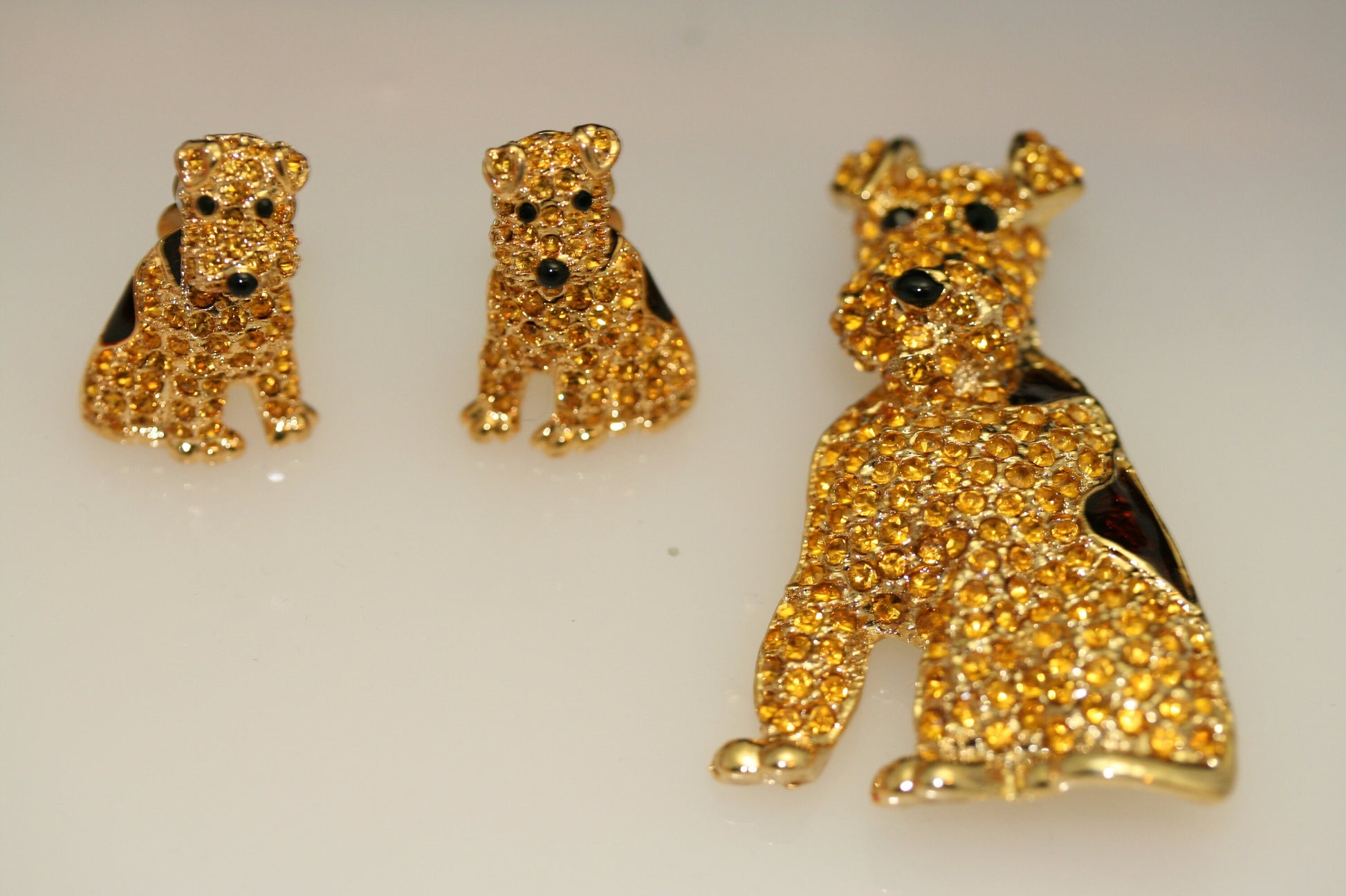 Airedale Terrier Dog Pin Citrine Rhinestone Crystal Brooch With Match Clip On Earring Vintage