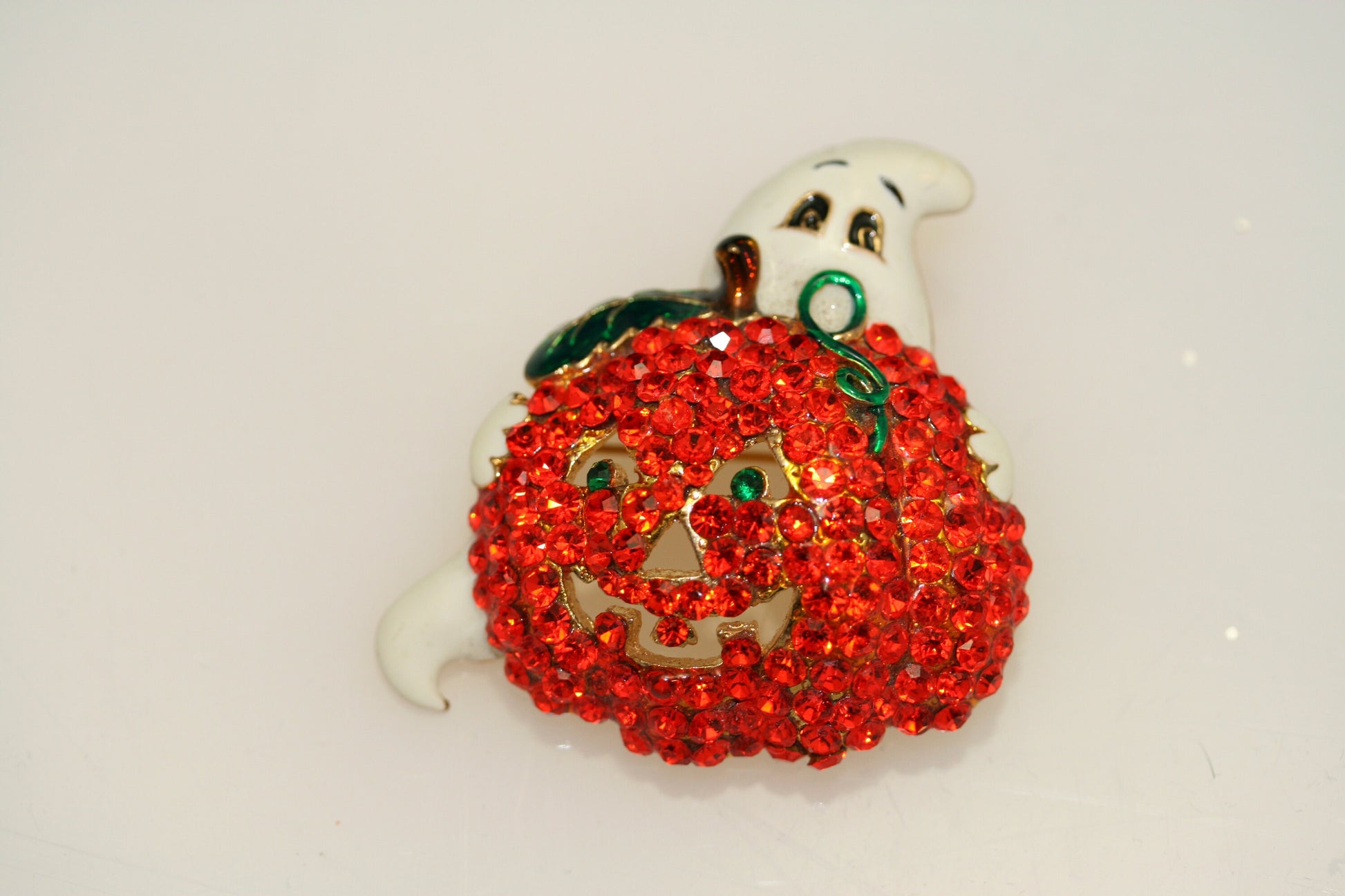 Halloween Vintage GHOST With PUMPKIN Spooky Holiday Brooch Pin